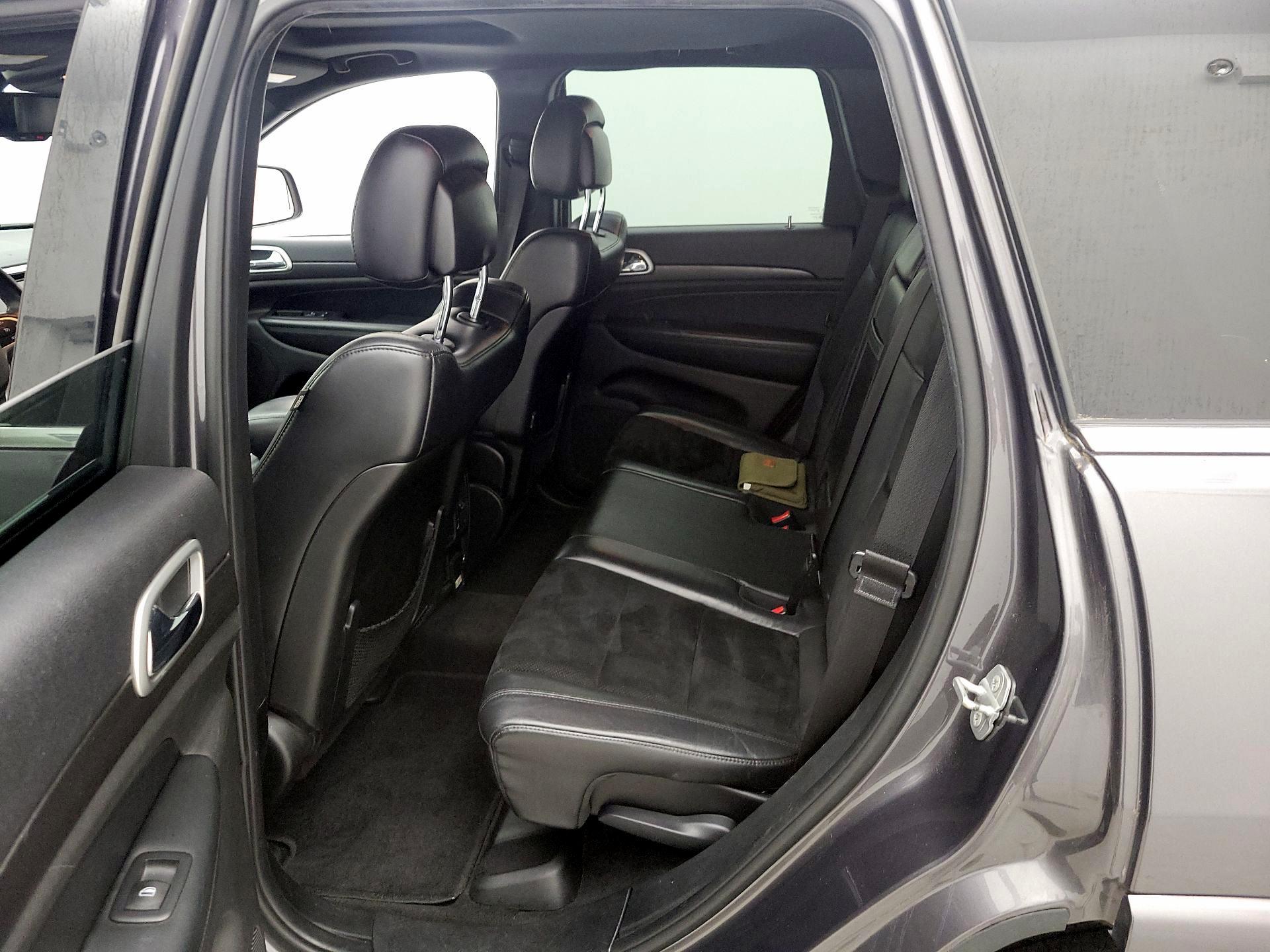 Thumbnail: 2015 Jeep Grand Cherokee - 19