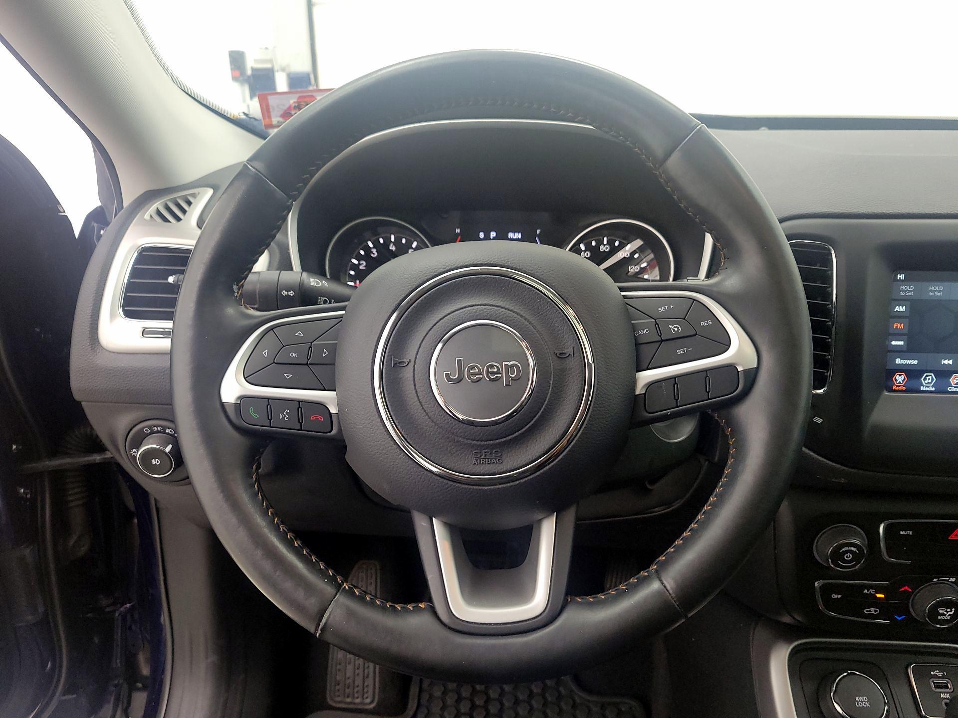 Thumbnail: 2020 Jeep Compass - 10