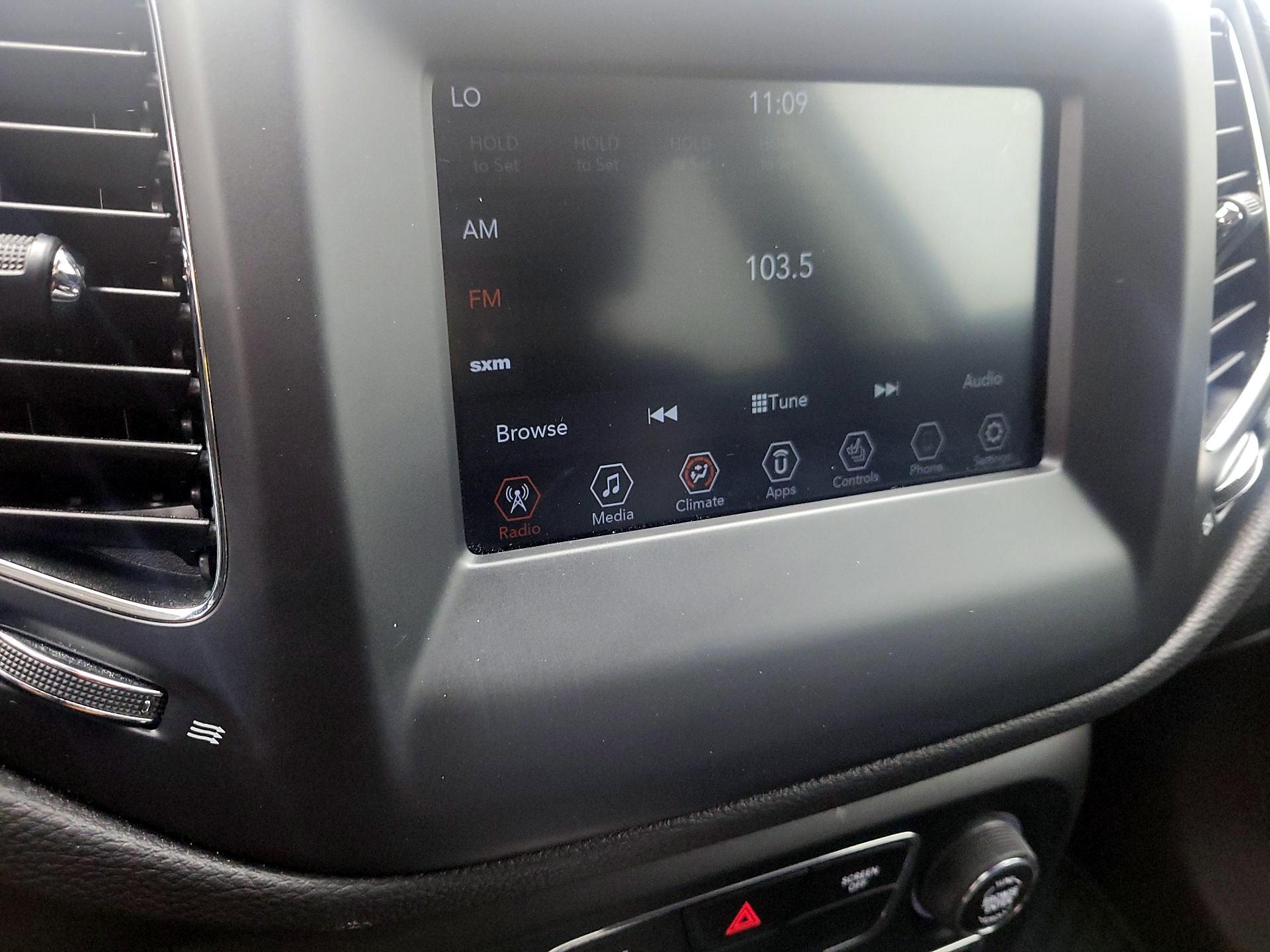 Thumbnail: 2020 Jeep Compass - 15