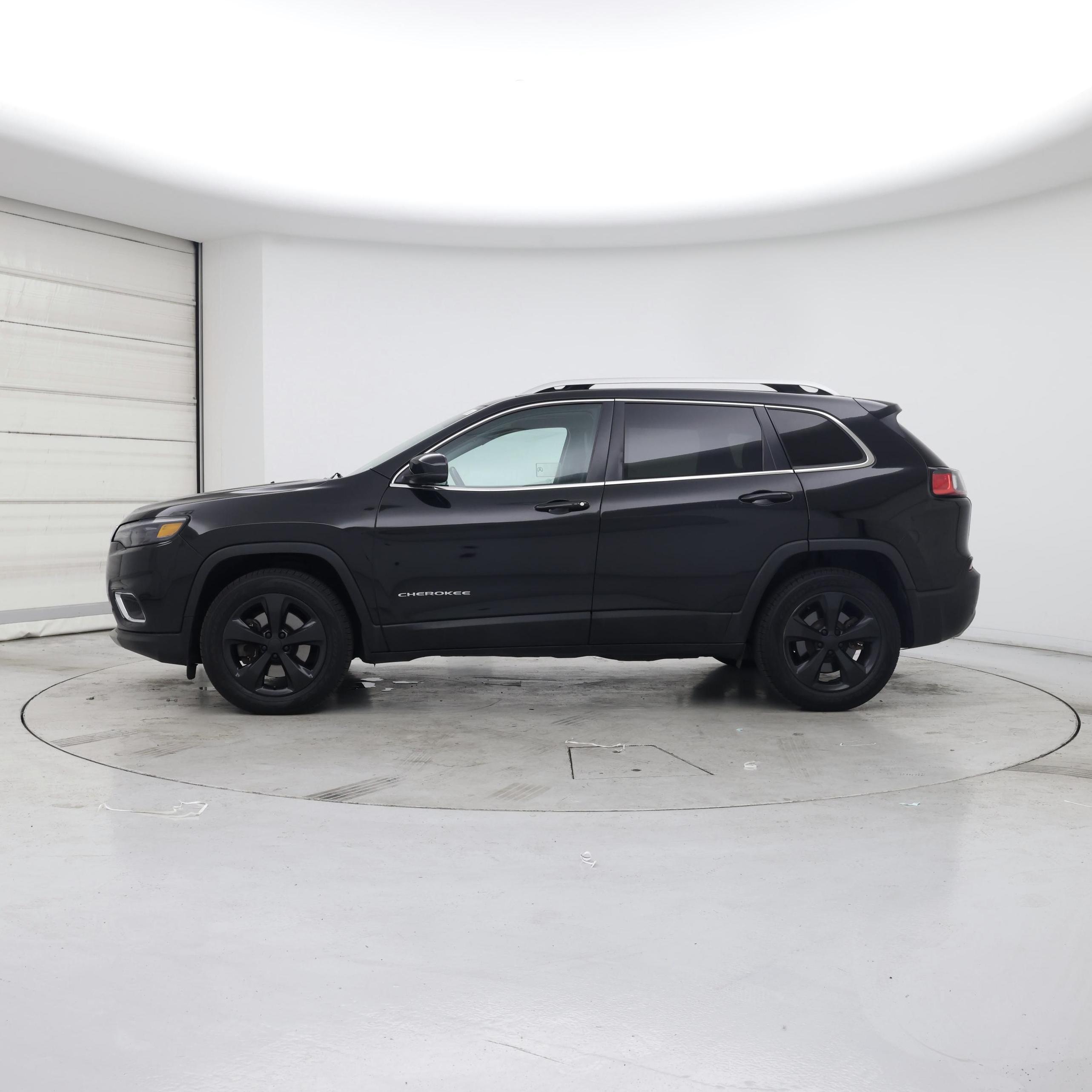 Thumbnail: 2019 Jeep Cherokee - 3