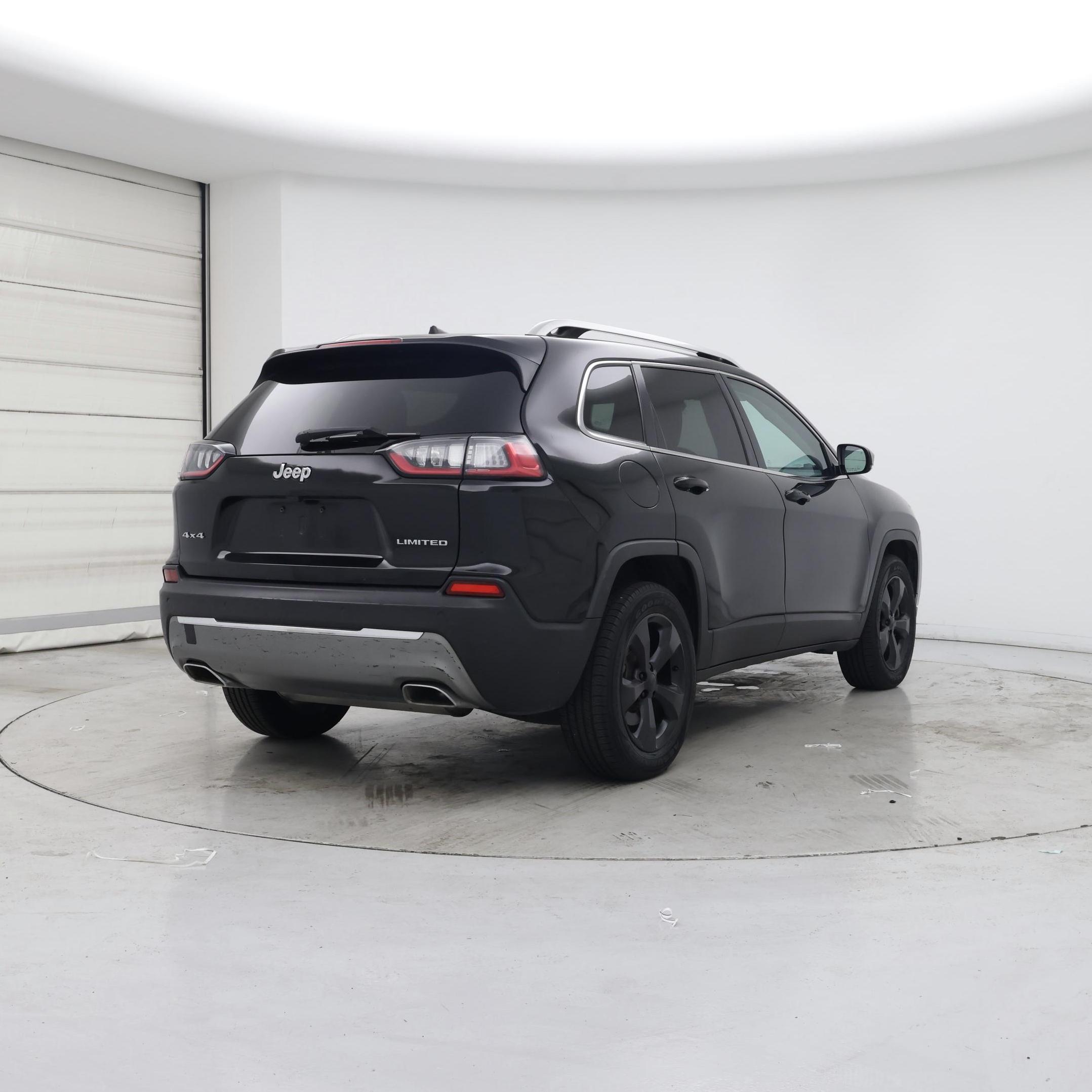 Thumbnail: 2019 Jeep Cherokee - 8