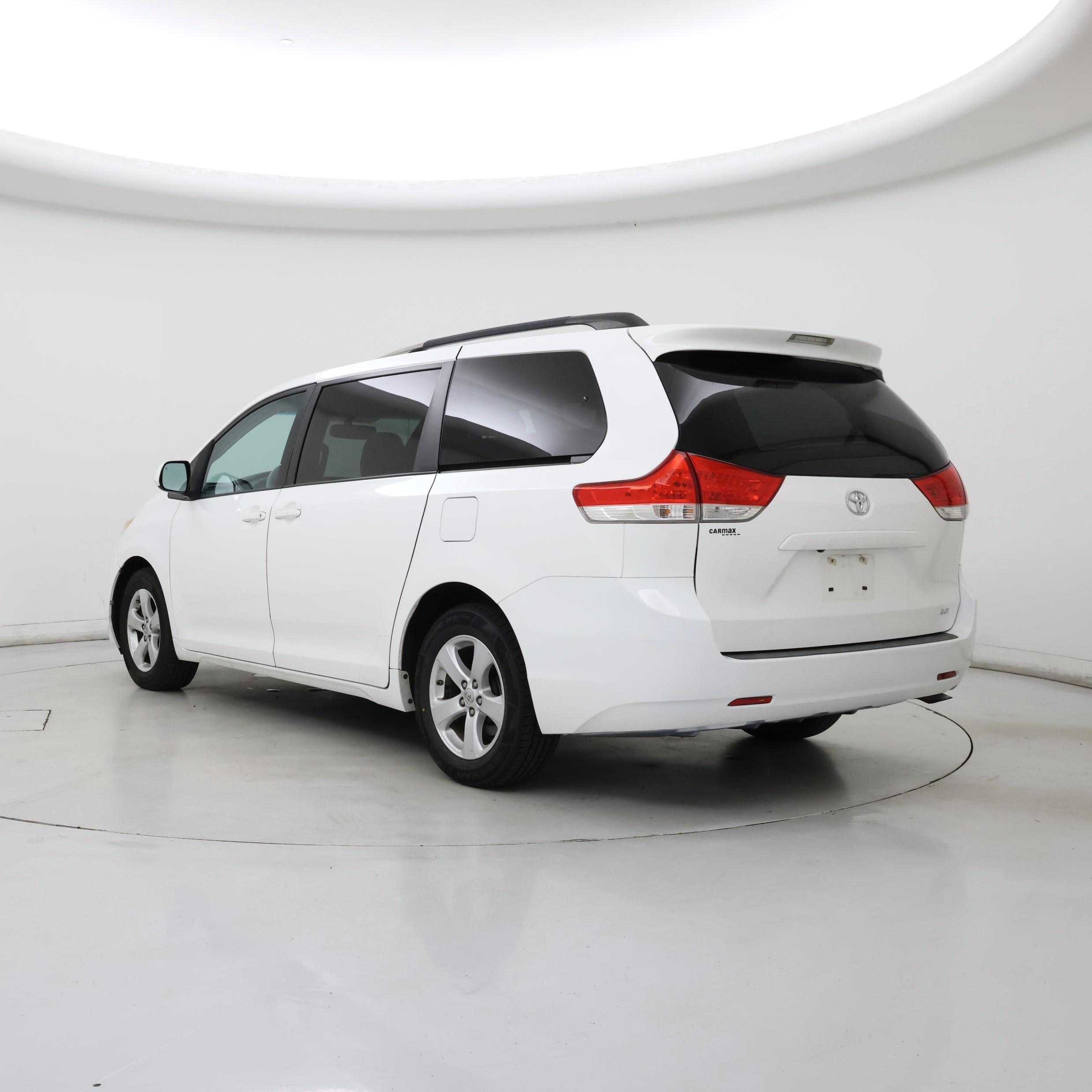 Thumbnail: 2014 Toyota Sienna - 2