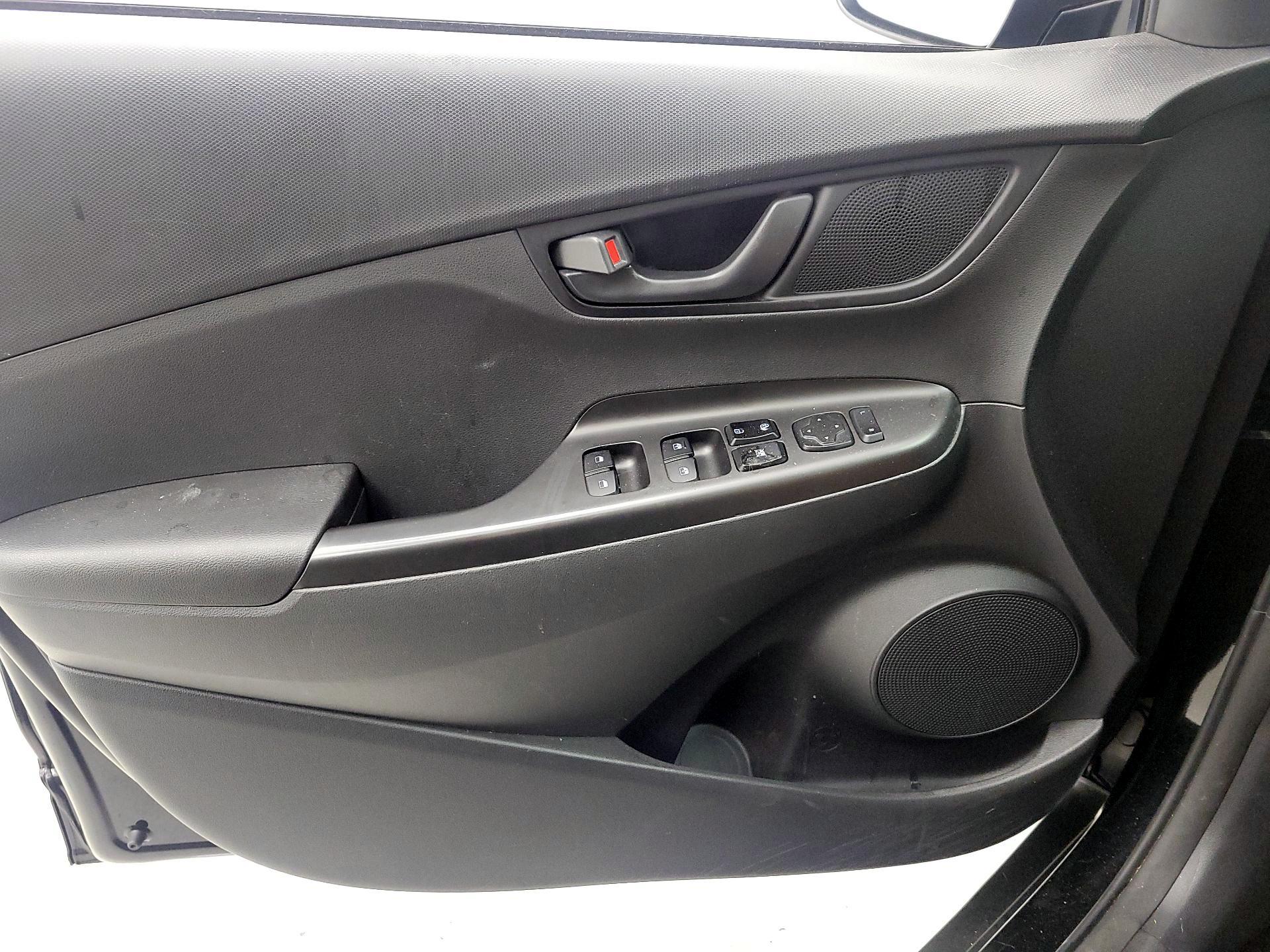 Thumbnail: 2020 Hyundai Kona - 12