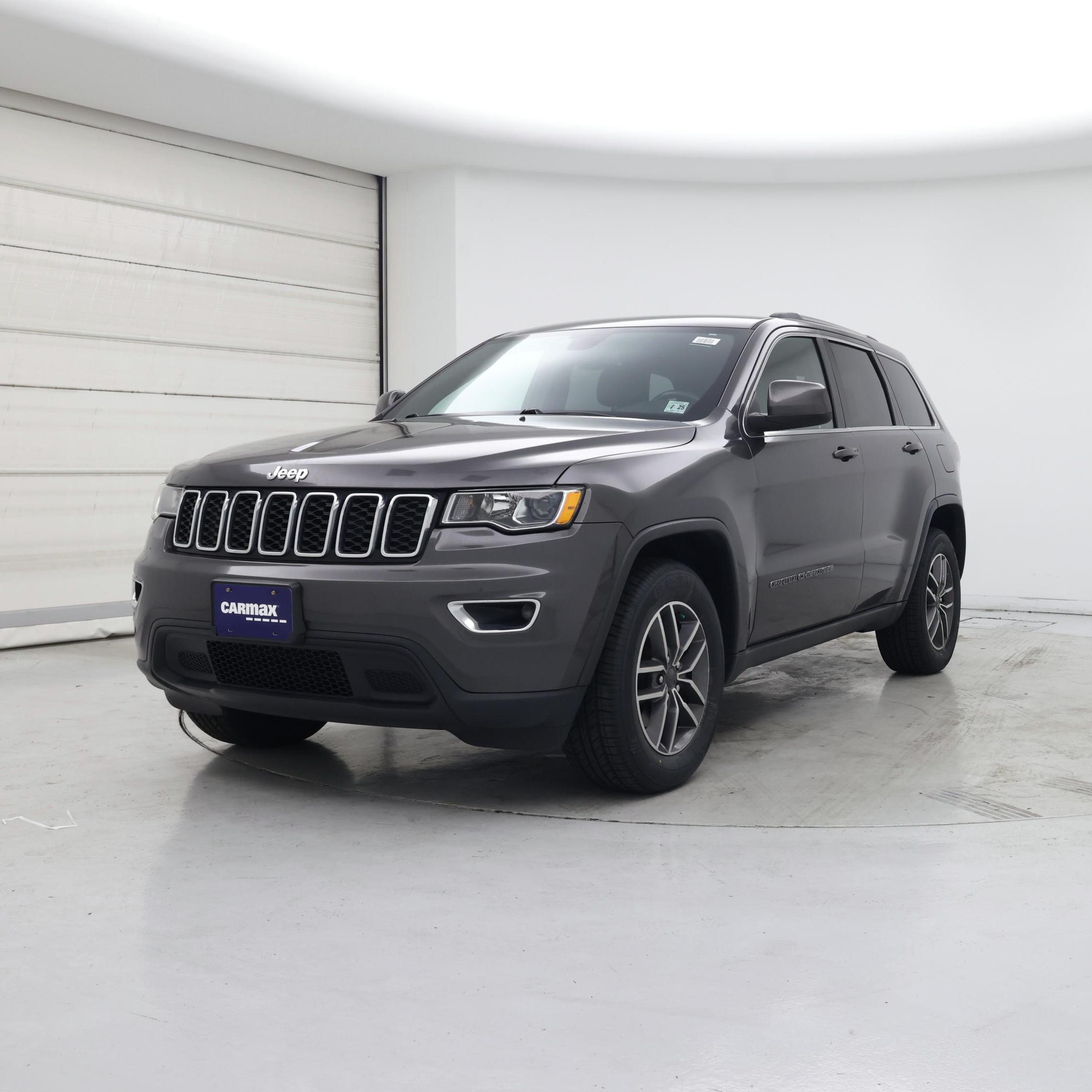 Thumbnail: 2020 Jeep Grand Cherokee - 4