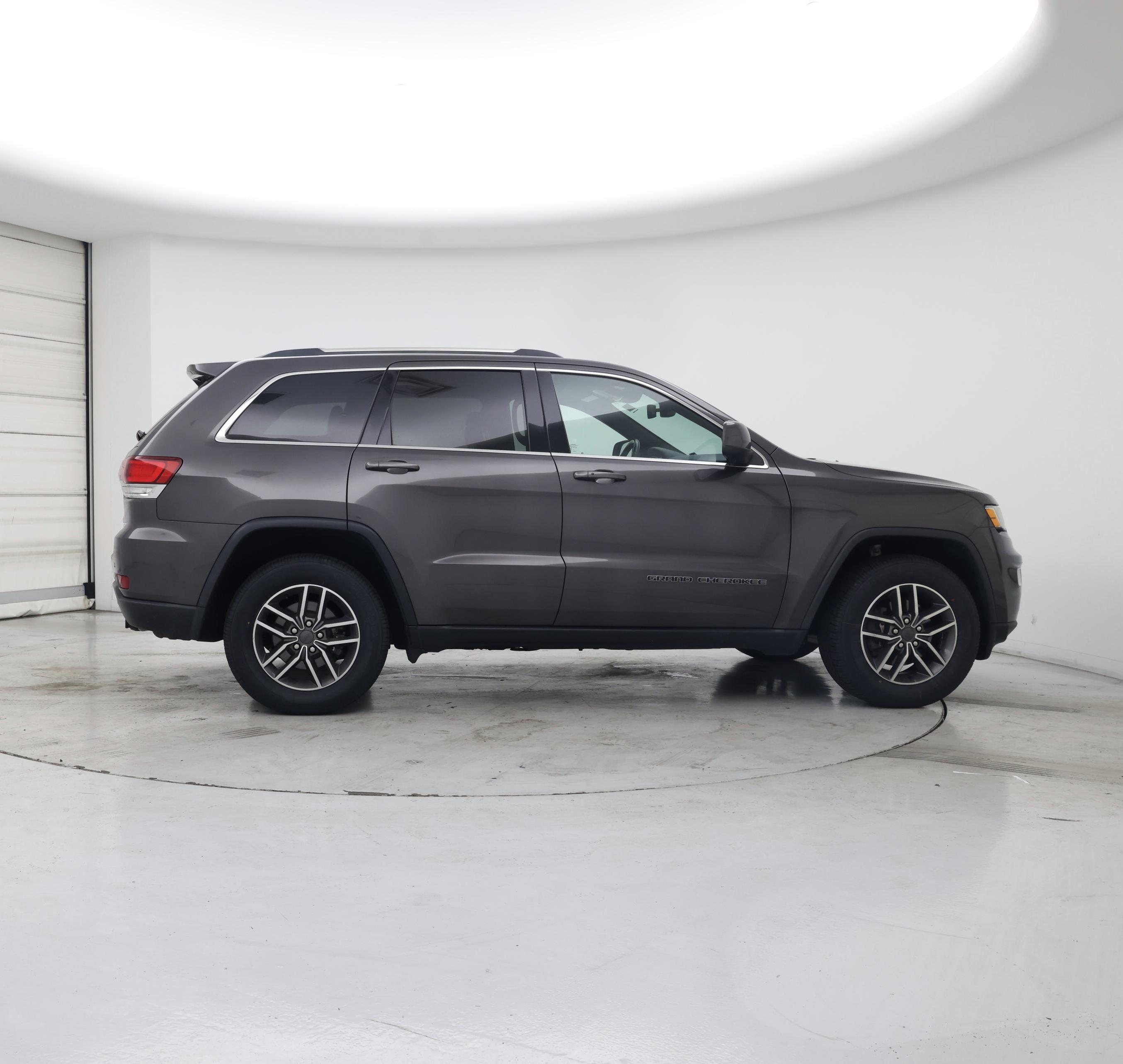 Thumbnail: 2020 Jeep Grand Cherokee - 7