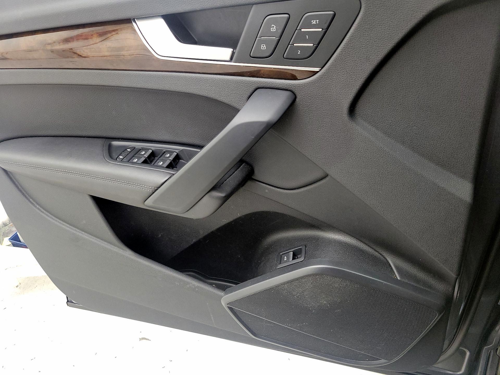 Thumbnail: 2019 Audi Q5 - 12