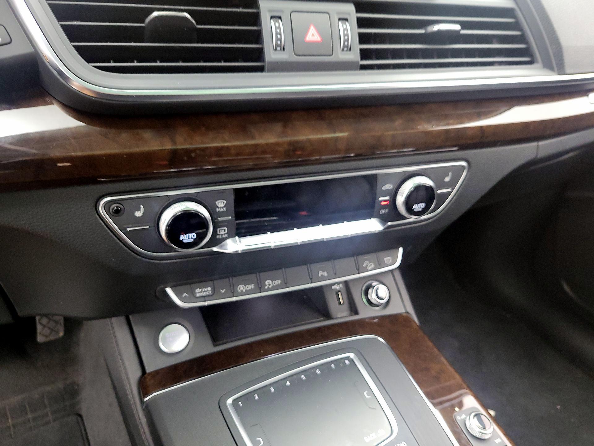 Thumbnail: 2019 Audi Q5 - 16