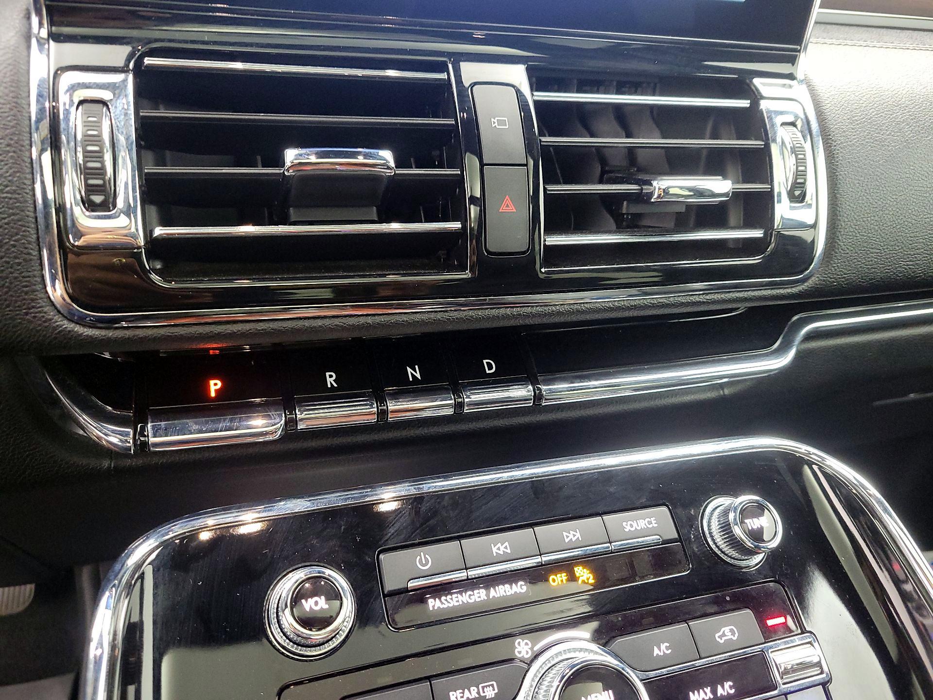 Thumbnail: 2021 Lincoln Navigator - 18