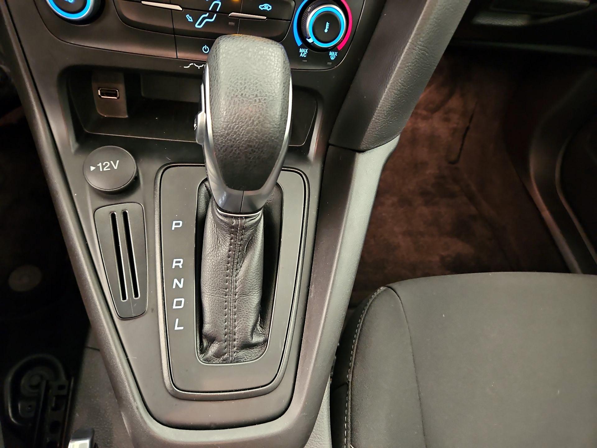Thumbnail: 2018 Ford Focus - 18