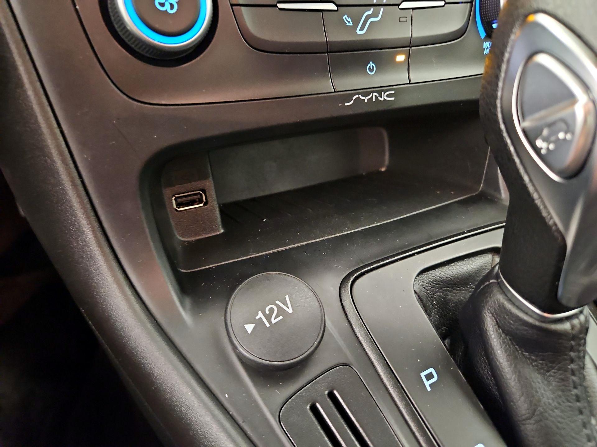 Thumbnail: 2018 Ford Focus - 19