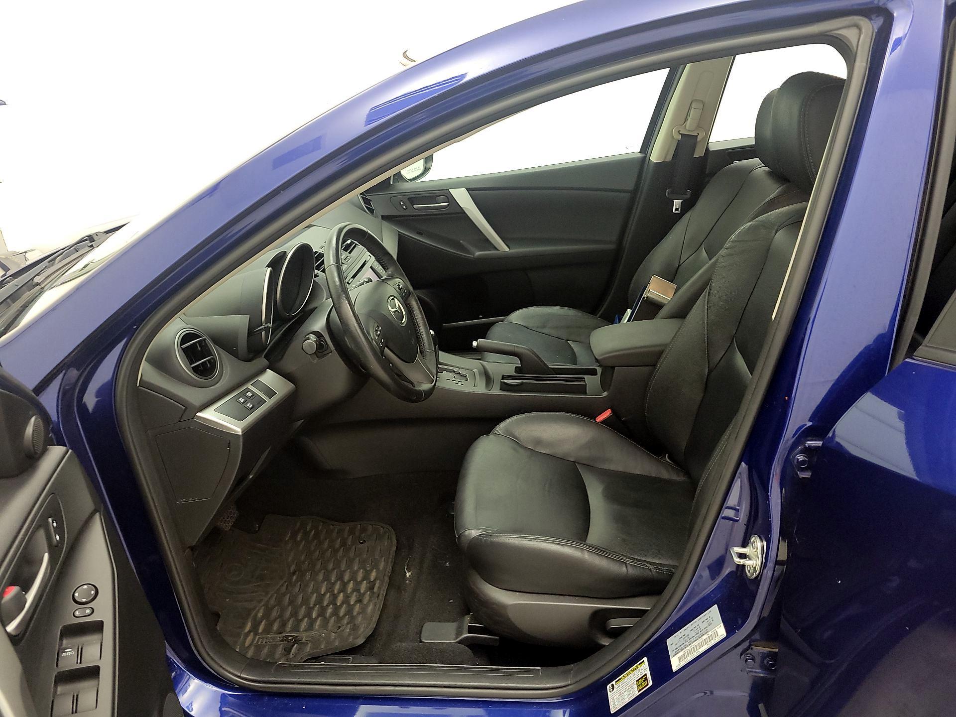 Thumbnail: 2013 Mazda Mazda3 - 11