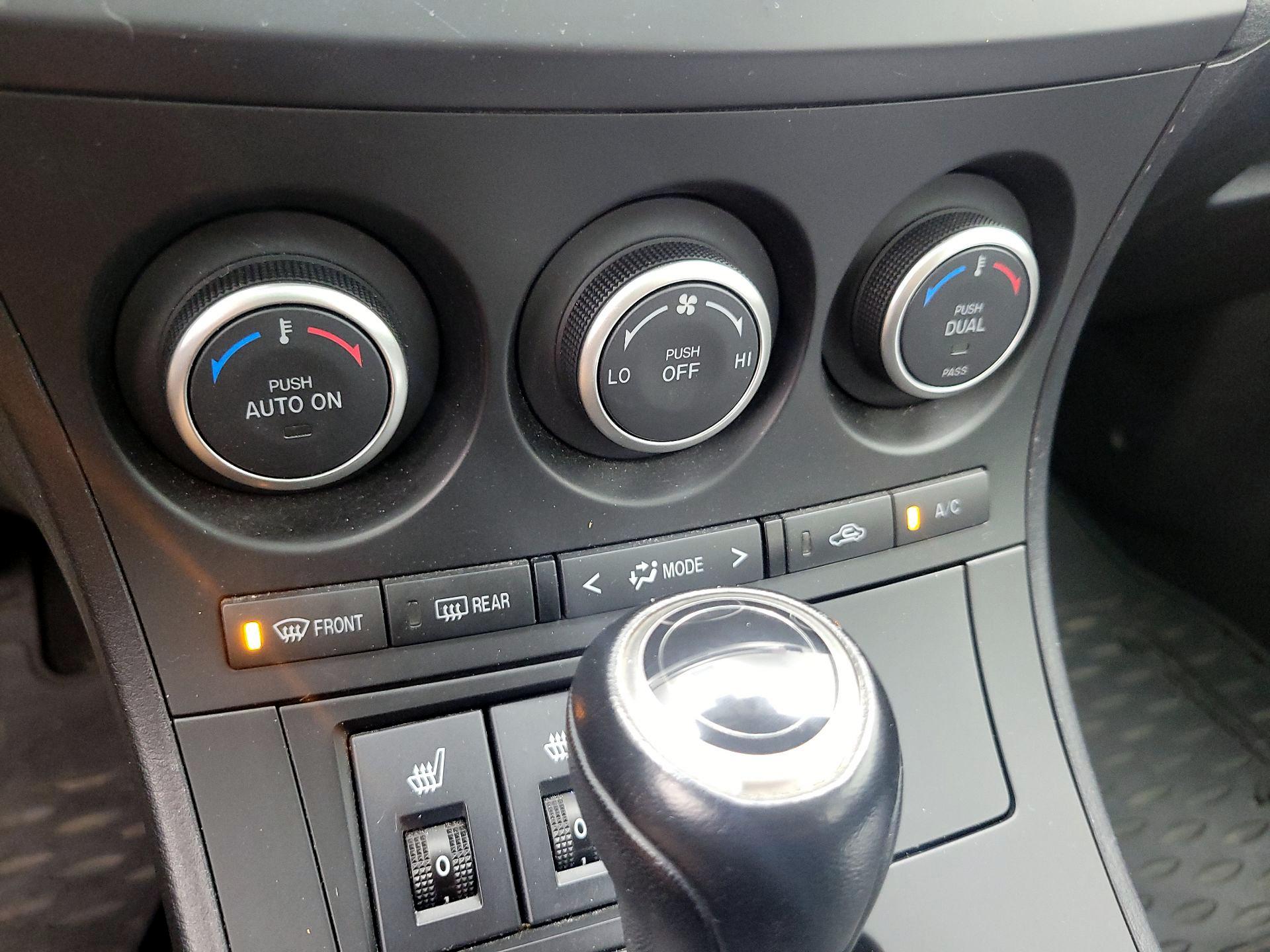 Thumbnail: 2013 Mazda Mazda3 - 15