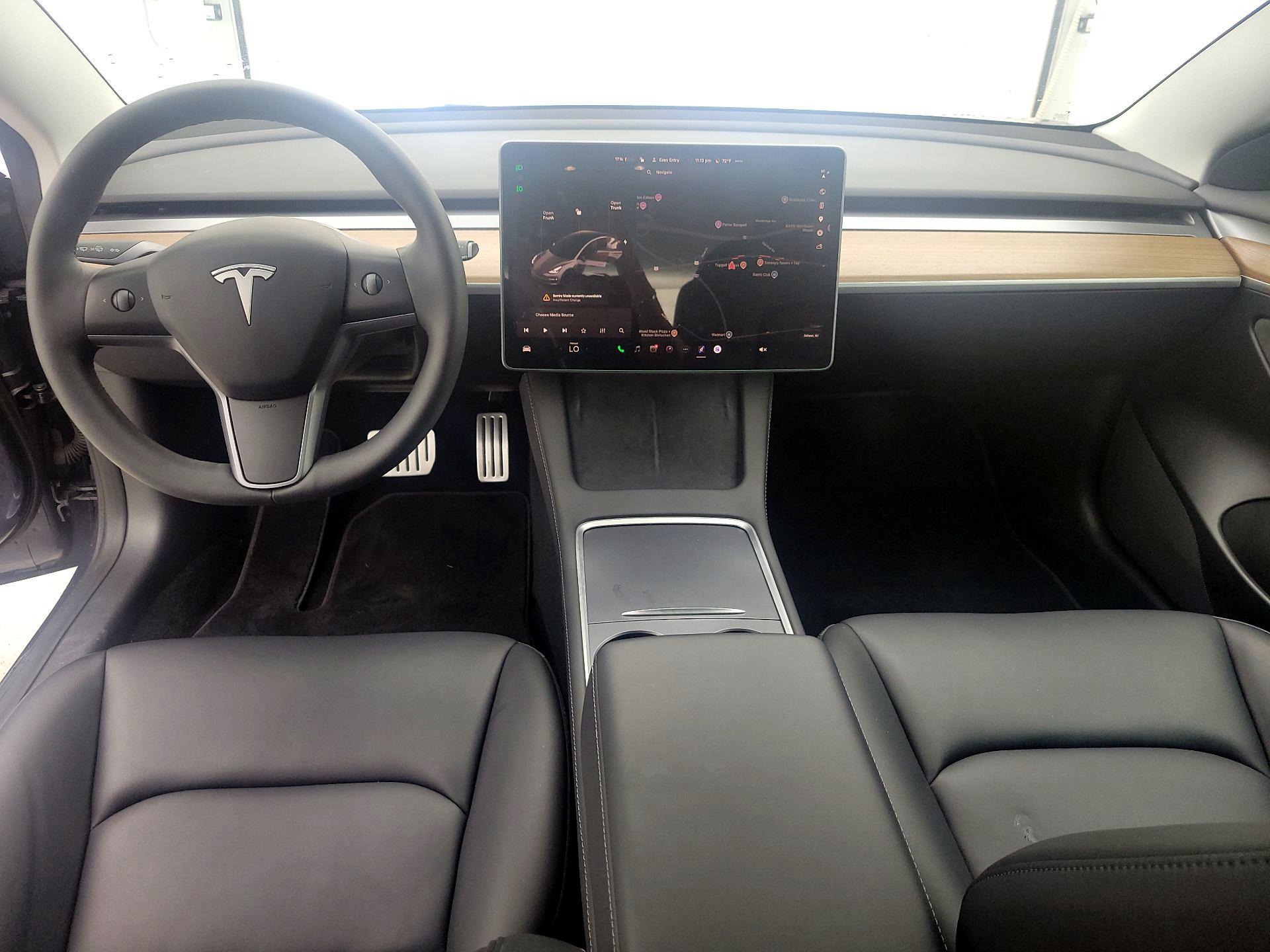 Thumbnail: 2023 Tesla Model 3 - 9