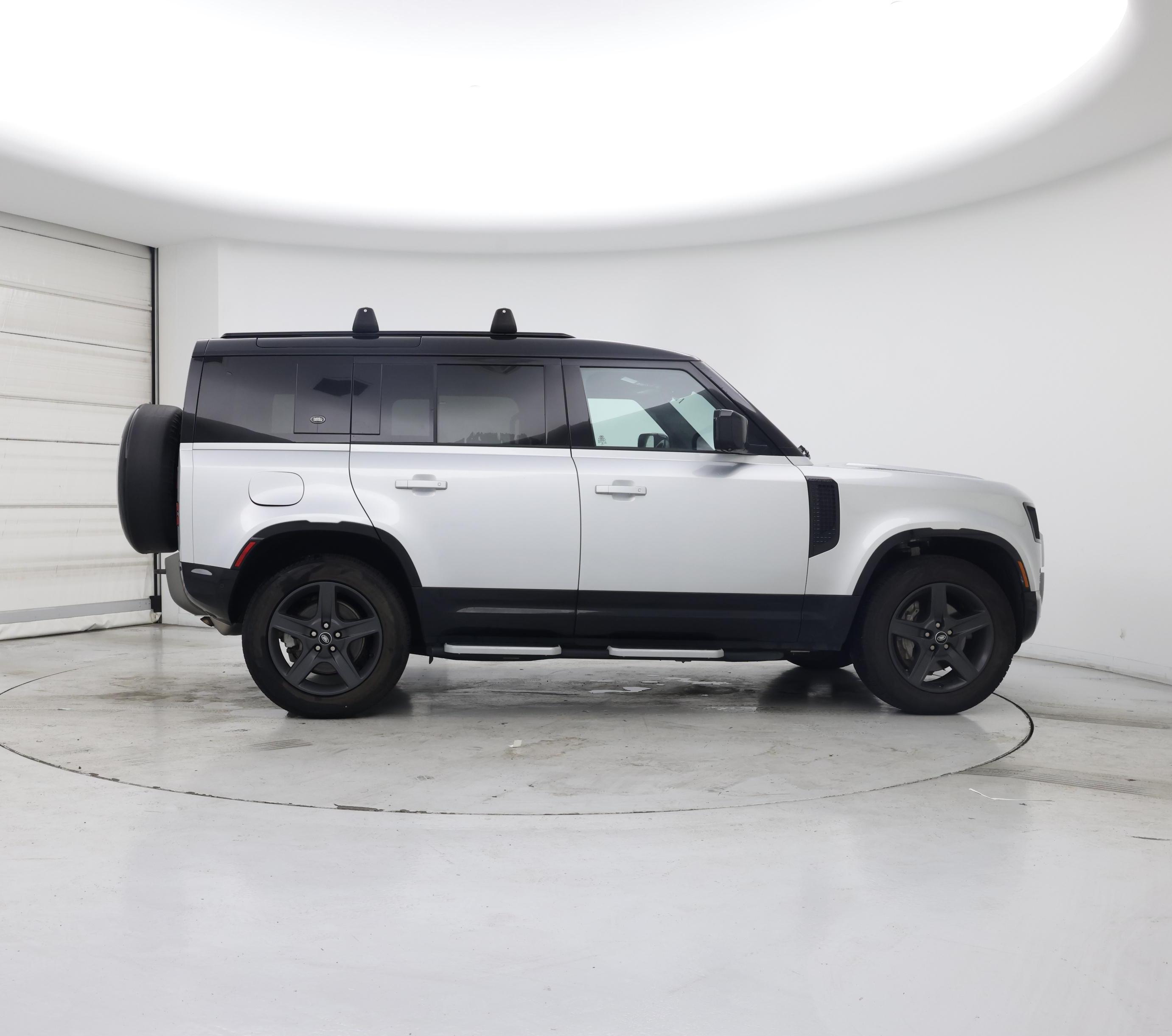 Thumbnail: 2023 Land Rover Defender - 7