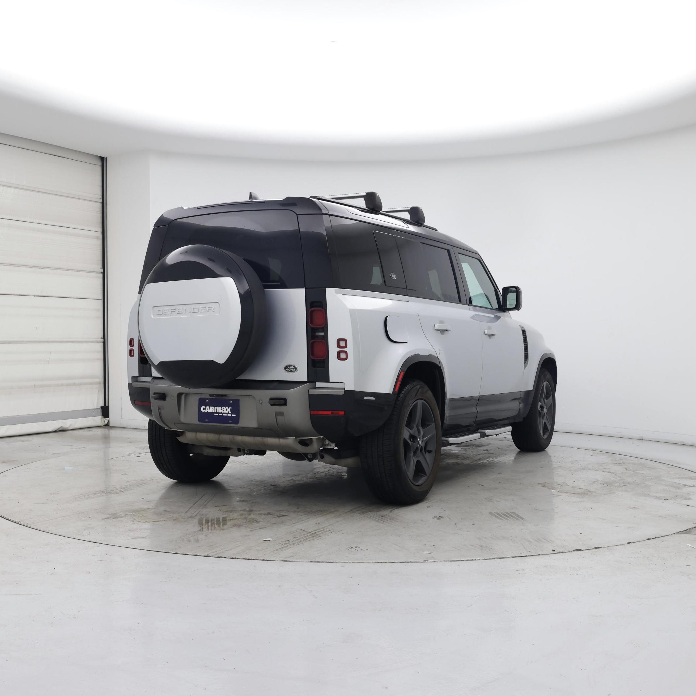 Thumbnail: 2023 Land Rover Defender - 8