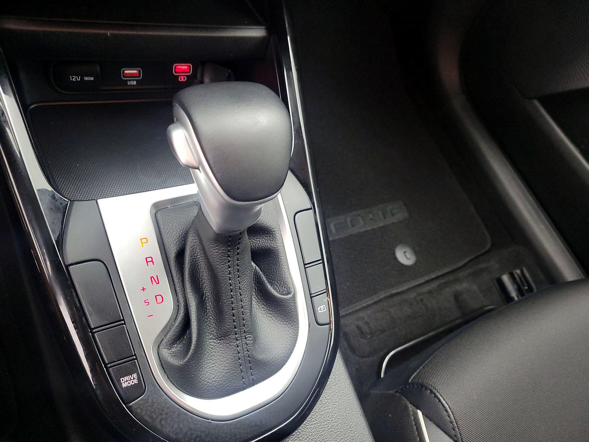 Thumbnail: 2023 Kia Forte - 17