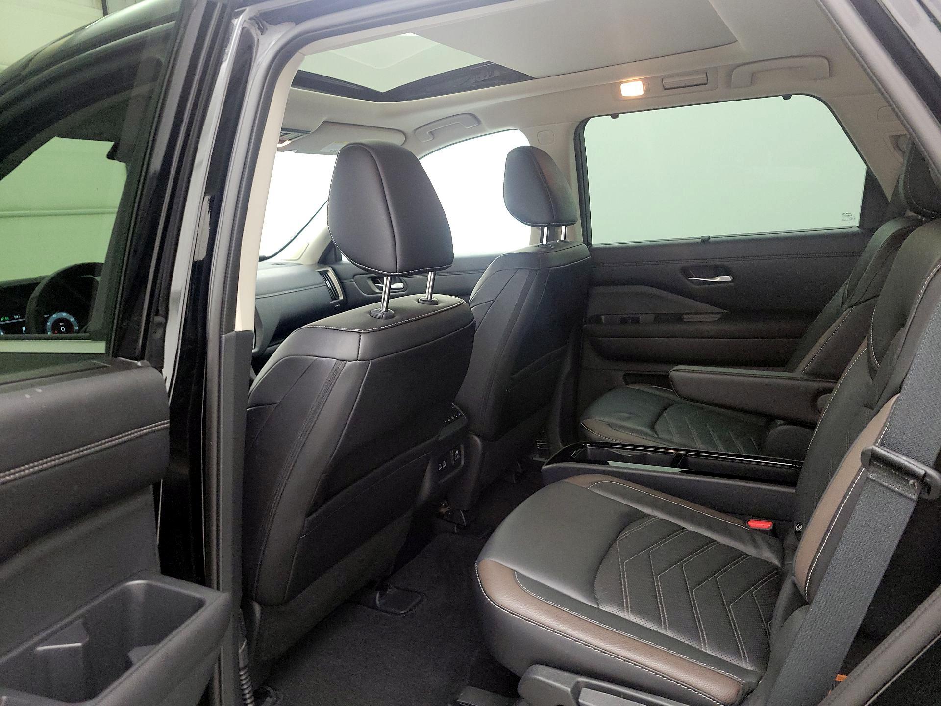 Thumbnail: 2024 Nissan Pathfinder - 10