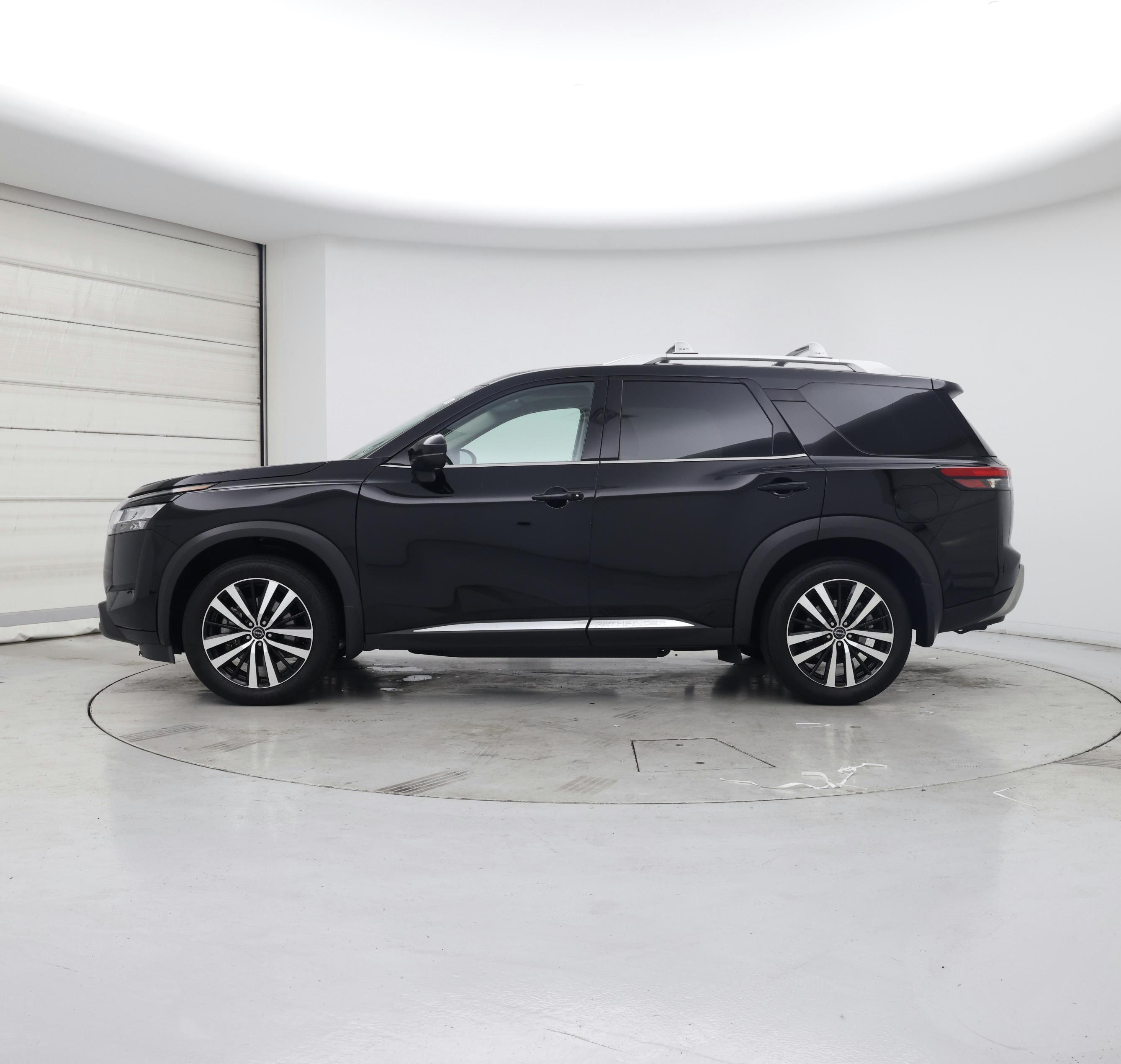 Thumbnail: 2024 Nissan Pathfinder - 3