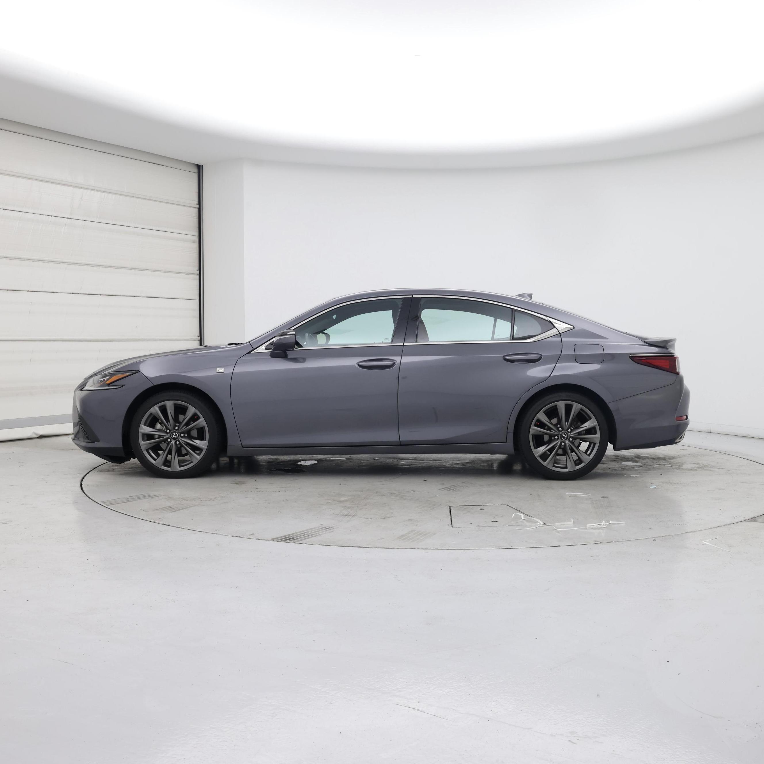 Thumbnail: 2019 Lexus ES - 3