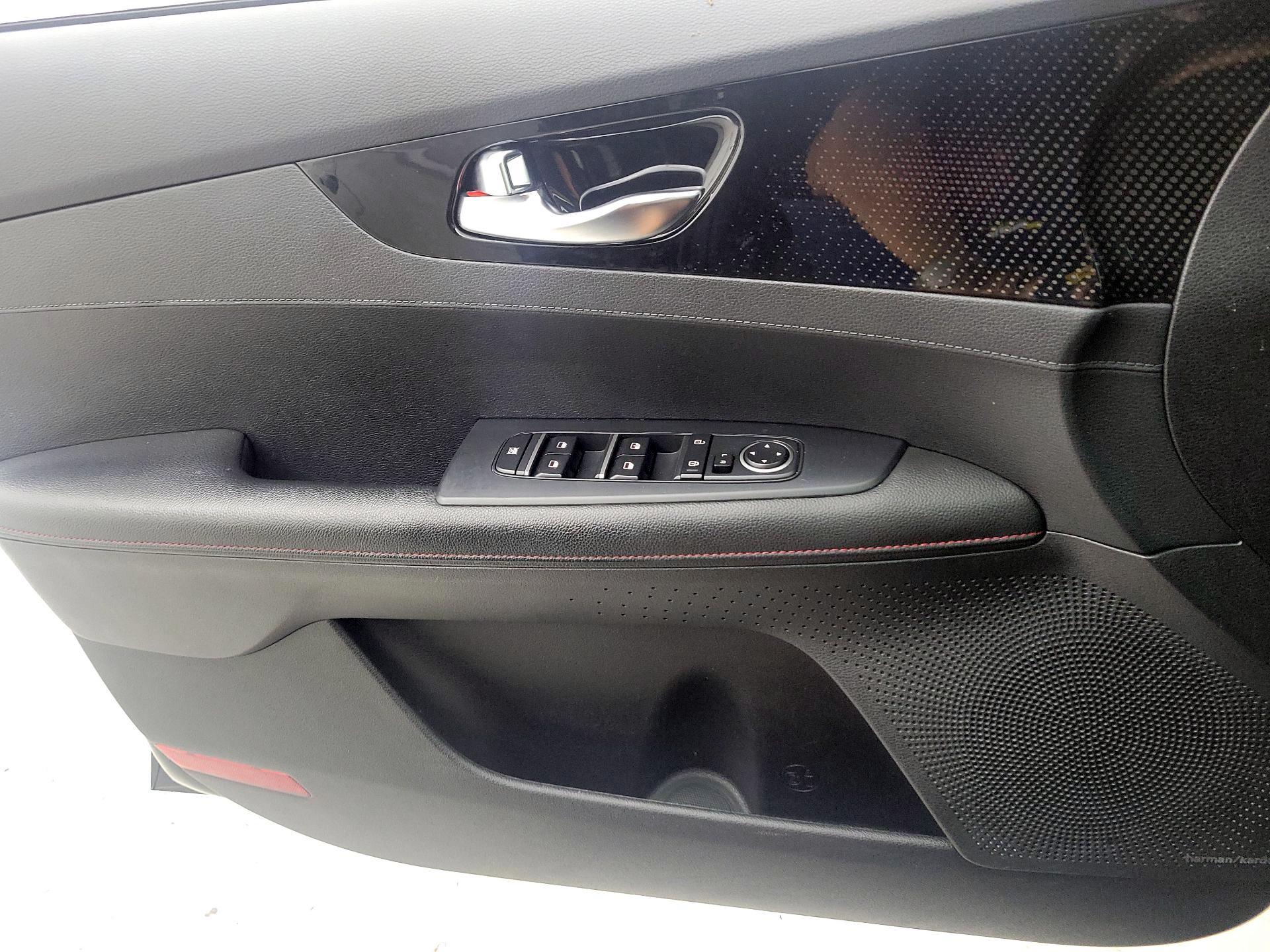 Thumbnail: 2020 Kia Forte - 12