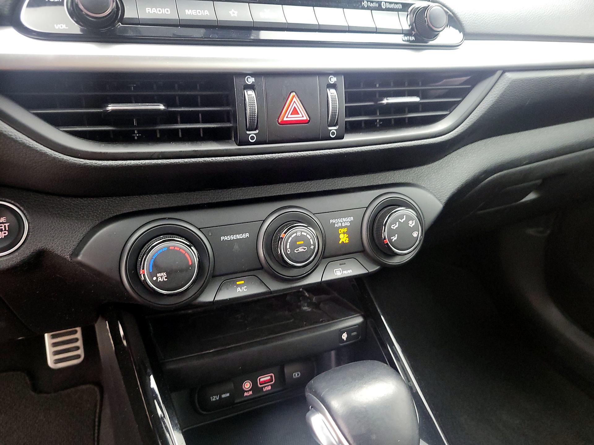 Thumbnail: 2020 Kia Forte - 16