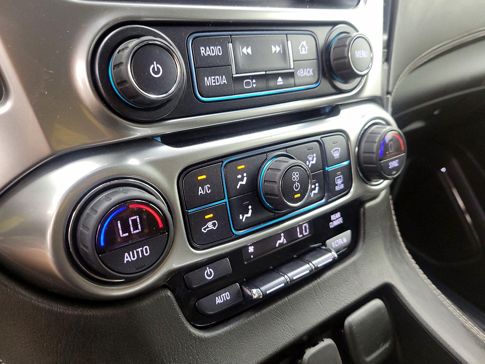 Thumbnail: 2019 Chevrolet Tahoe - 17