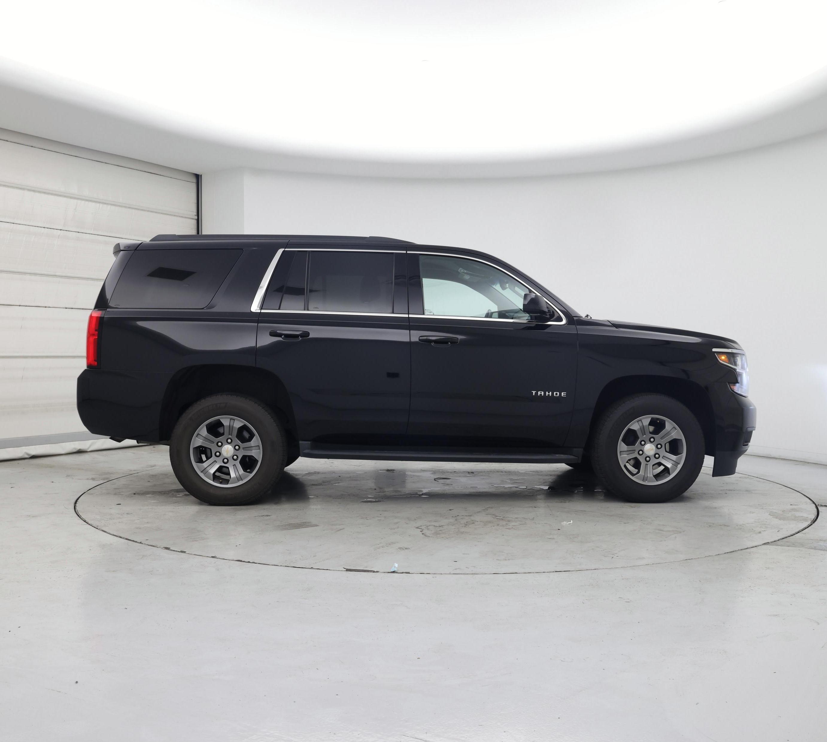 Thumbnail: 2019 Chevrolet Tahoe - 7
