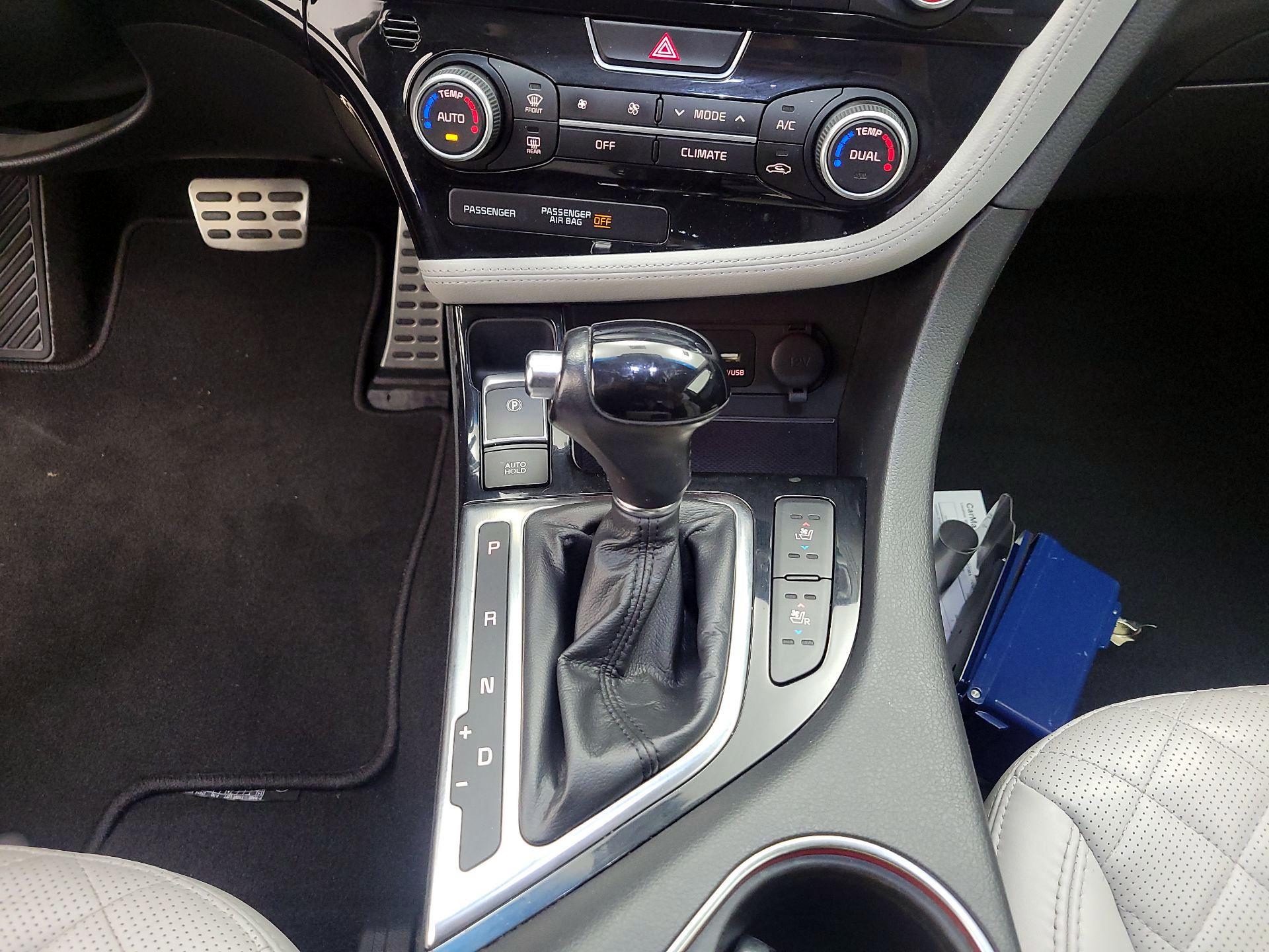 Thumbnail: 2015 Kia Optima - 17