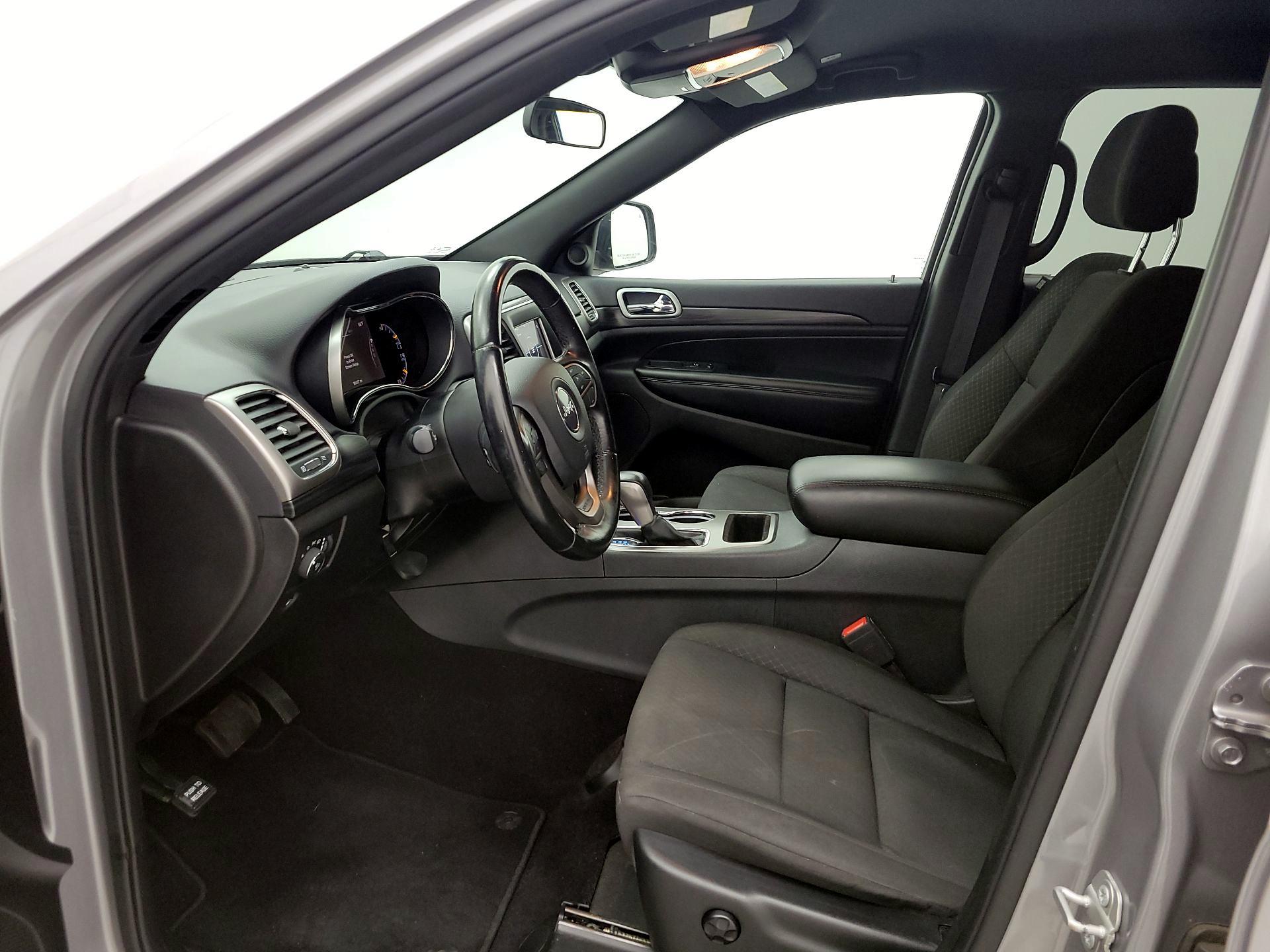Thumbnail: 2019 Jeep Grand Cherokee - 11