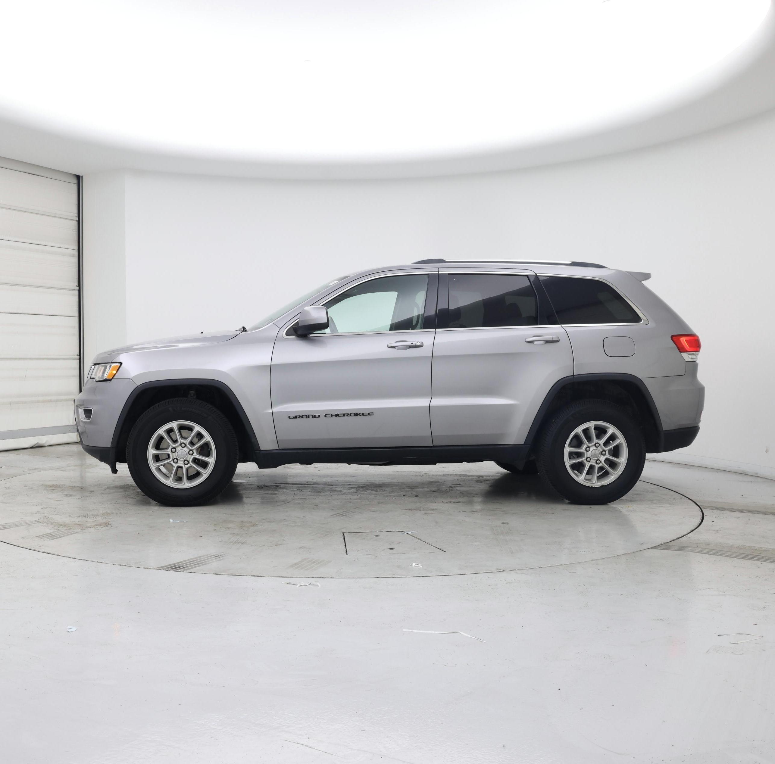 Thumbnail: 2019 Jeep Grand Cherokee - 3