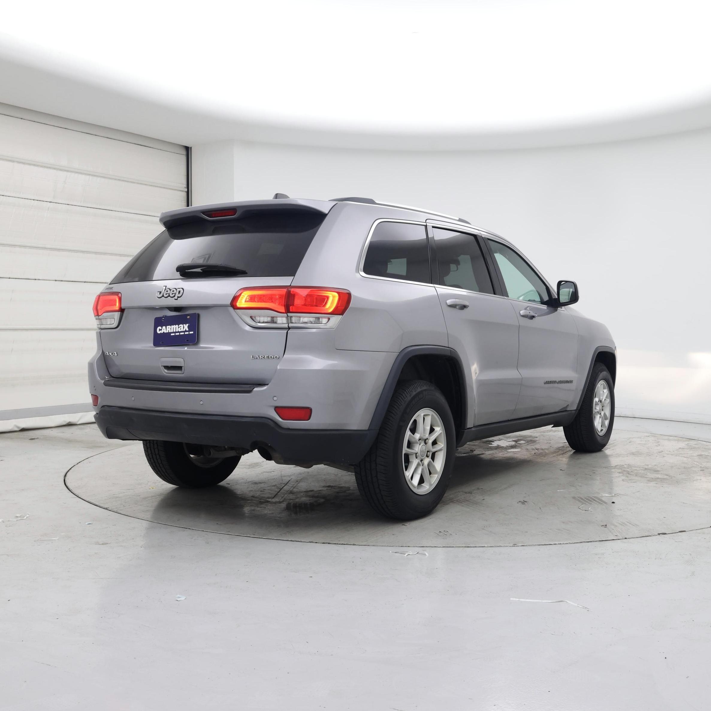 Thumbnail: 2019 Jeep Grand Cherokee - 8