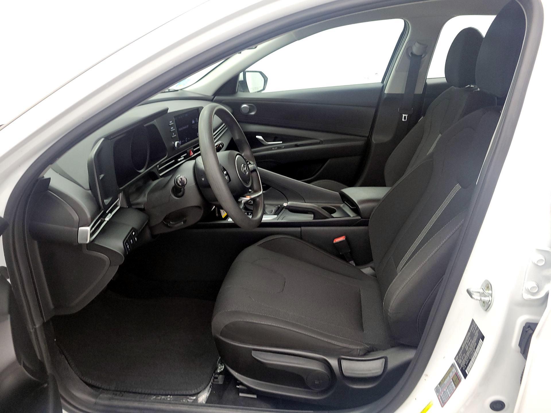 Thumbnail: 2021 Hyundai Elantra - 11