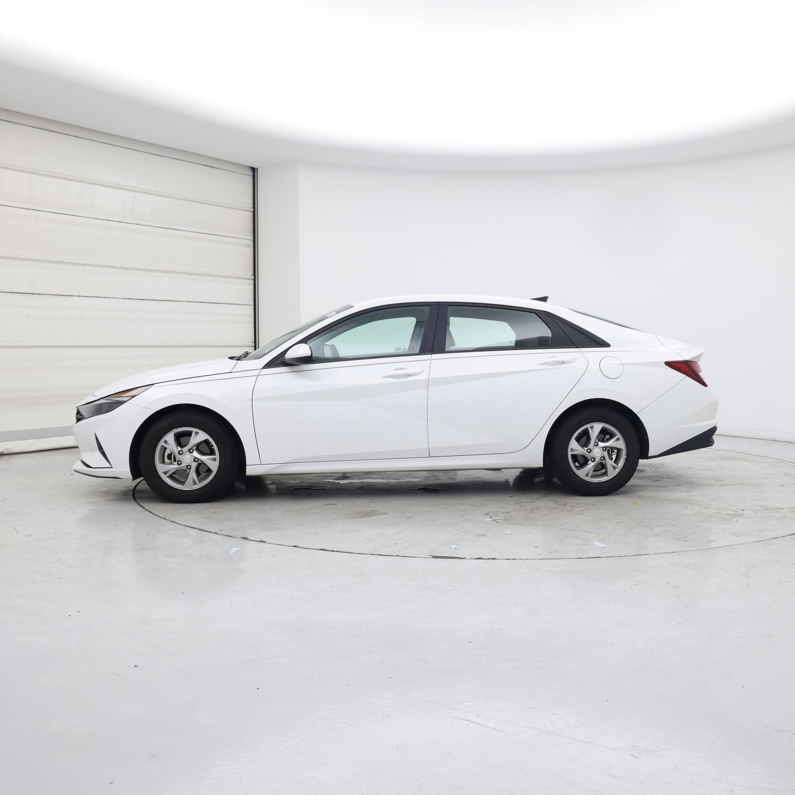 Thumbnail: 2021 Hyundai Elantra - 3