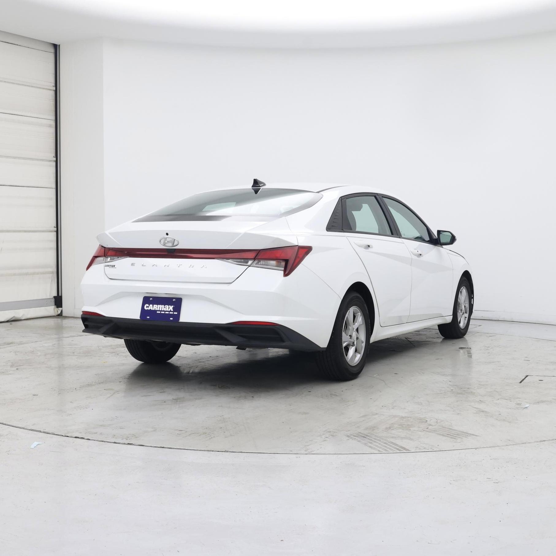Thumbnail: 2021 Hyundai Elantra - 8