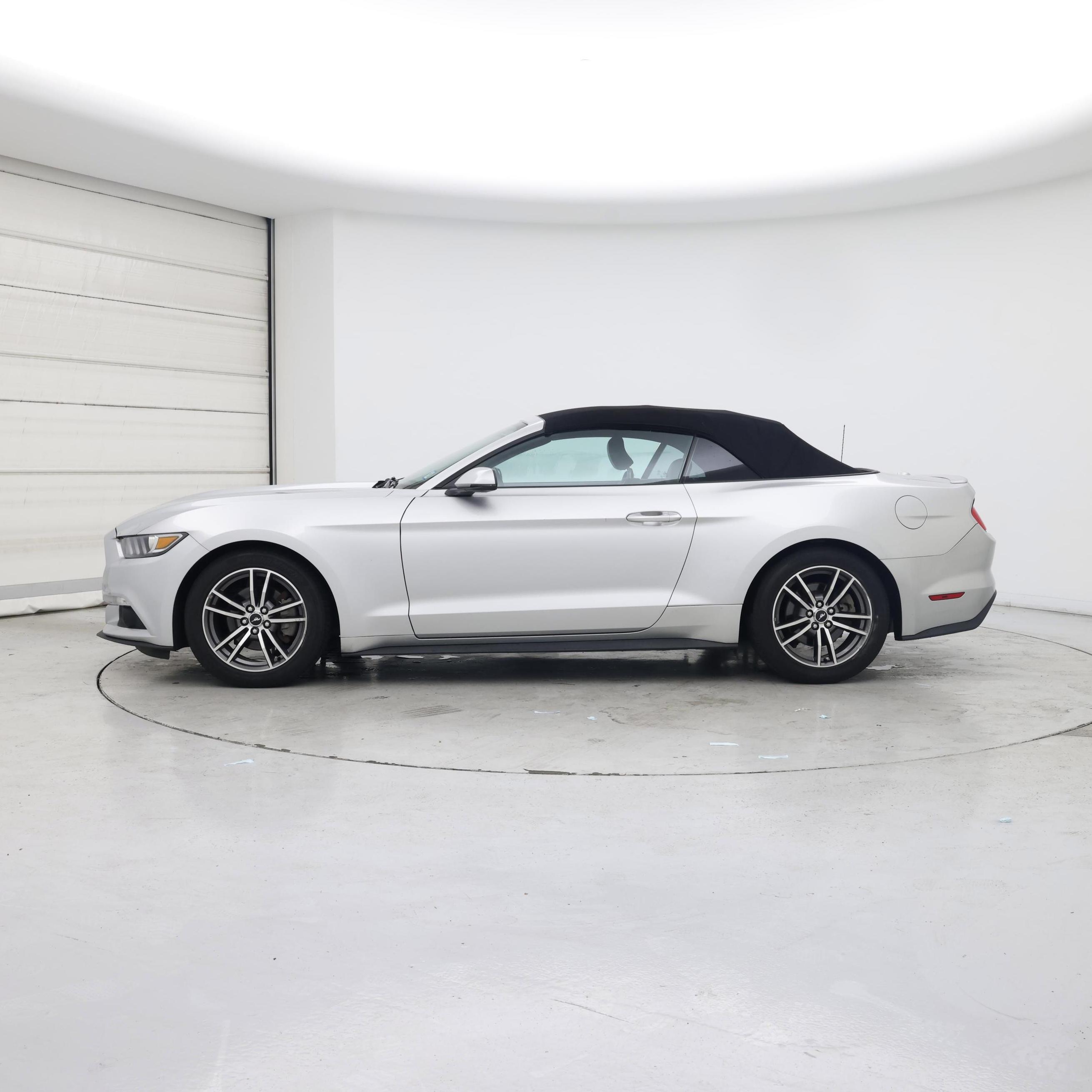 Thumbnail: 2017 Ford Mustang - 3