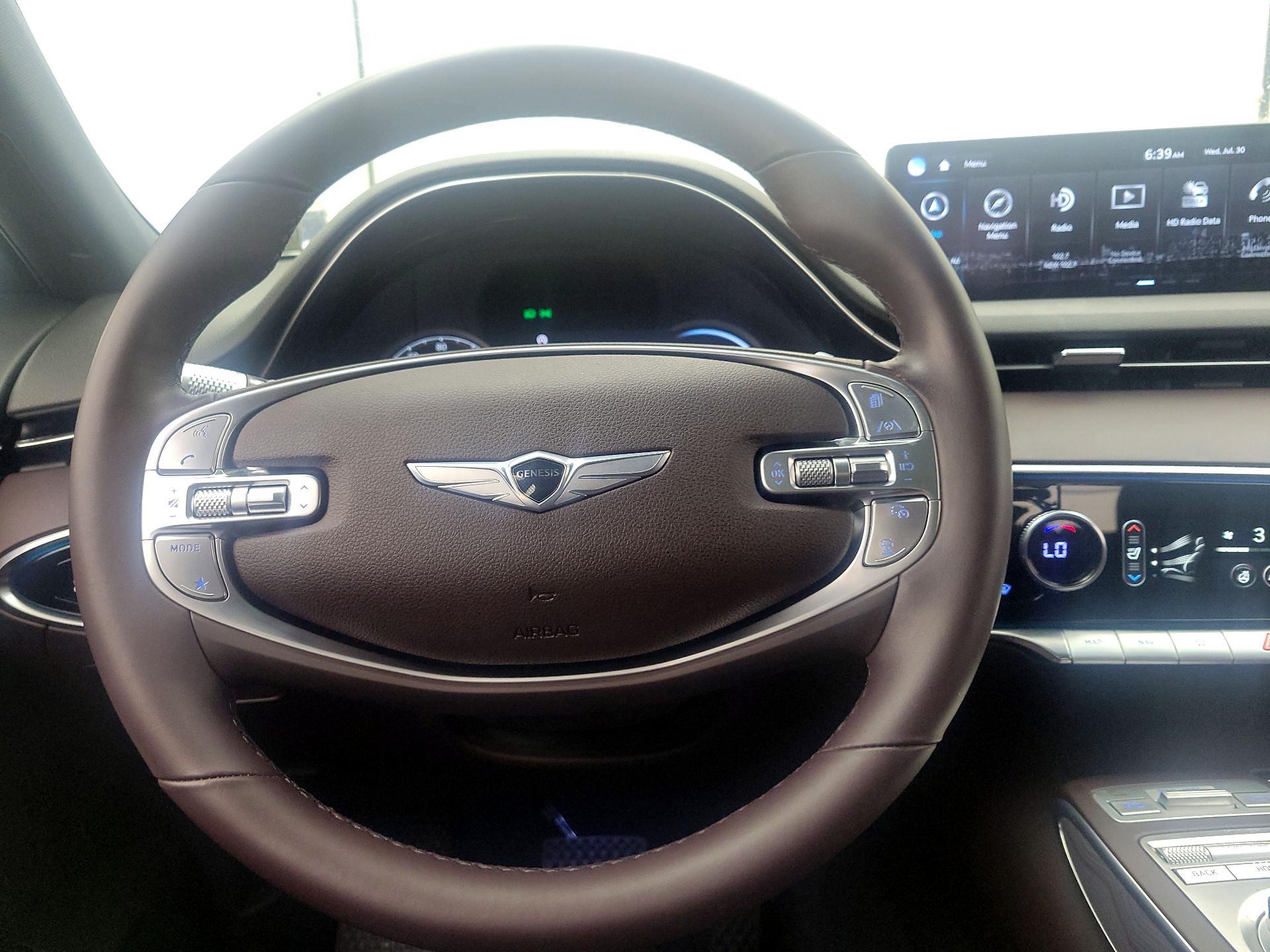 Thumbnail: 2023 Genesis GV70 - 10