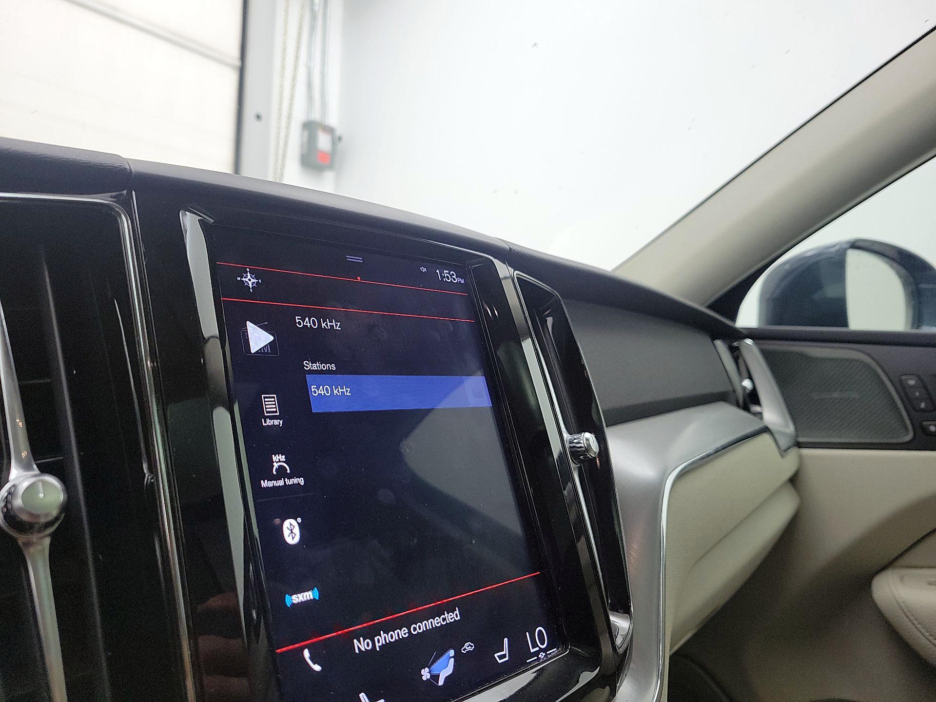 Thumbnail: 2019 Volvo XC60 - 14