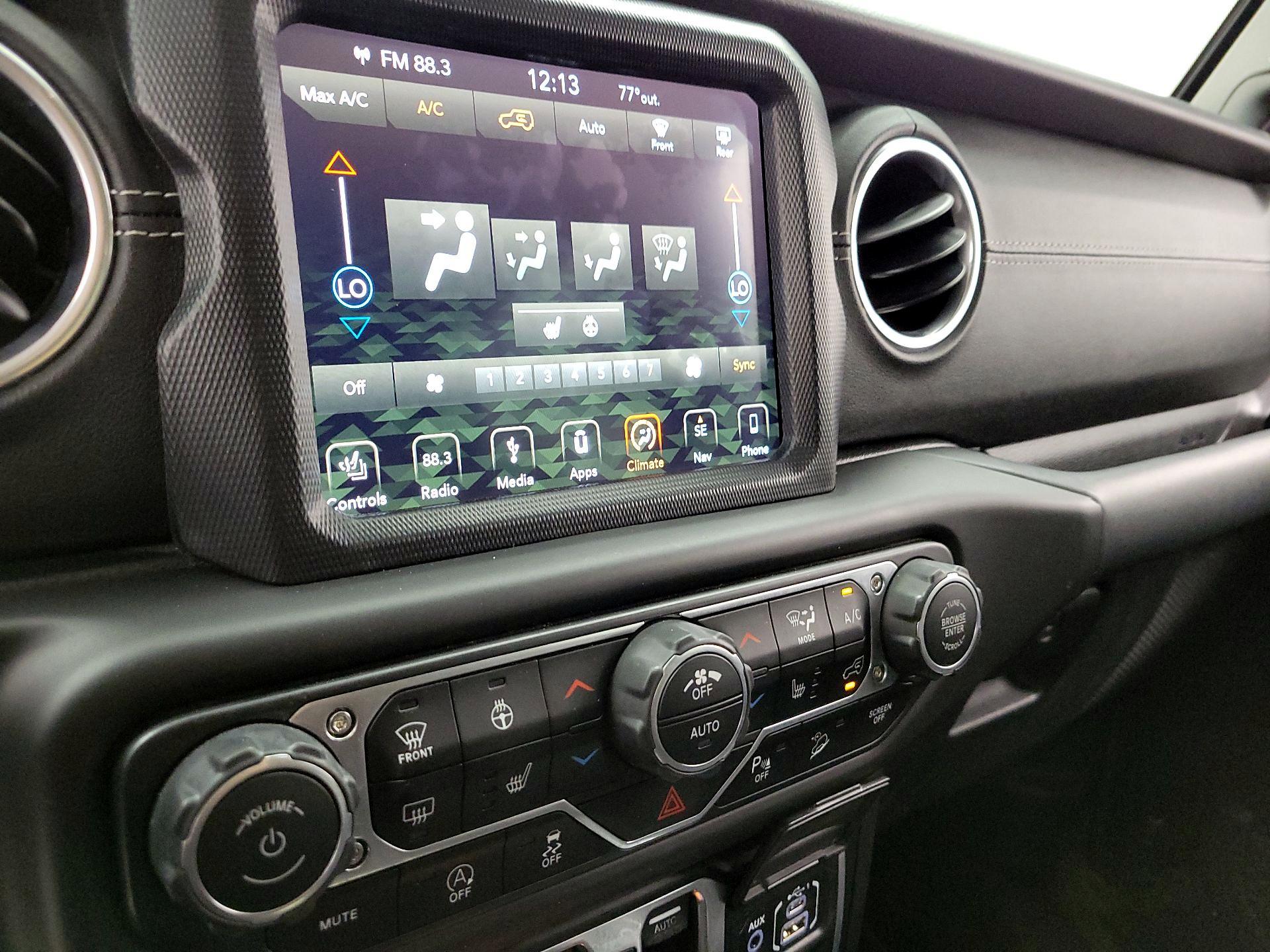 Thumbnail: 2018 Jeep Wrangler - 17
