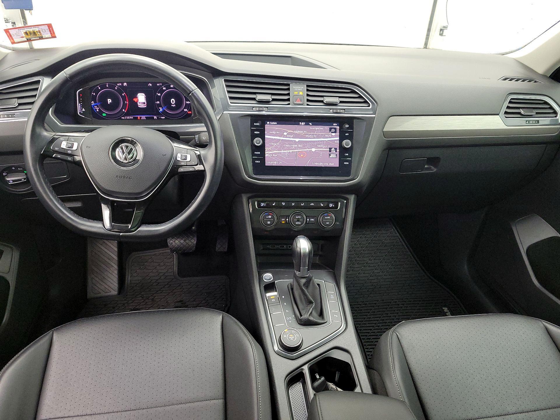 Thumbnail: 2019 Volkswagen Tiguan - 9