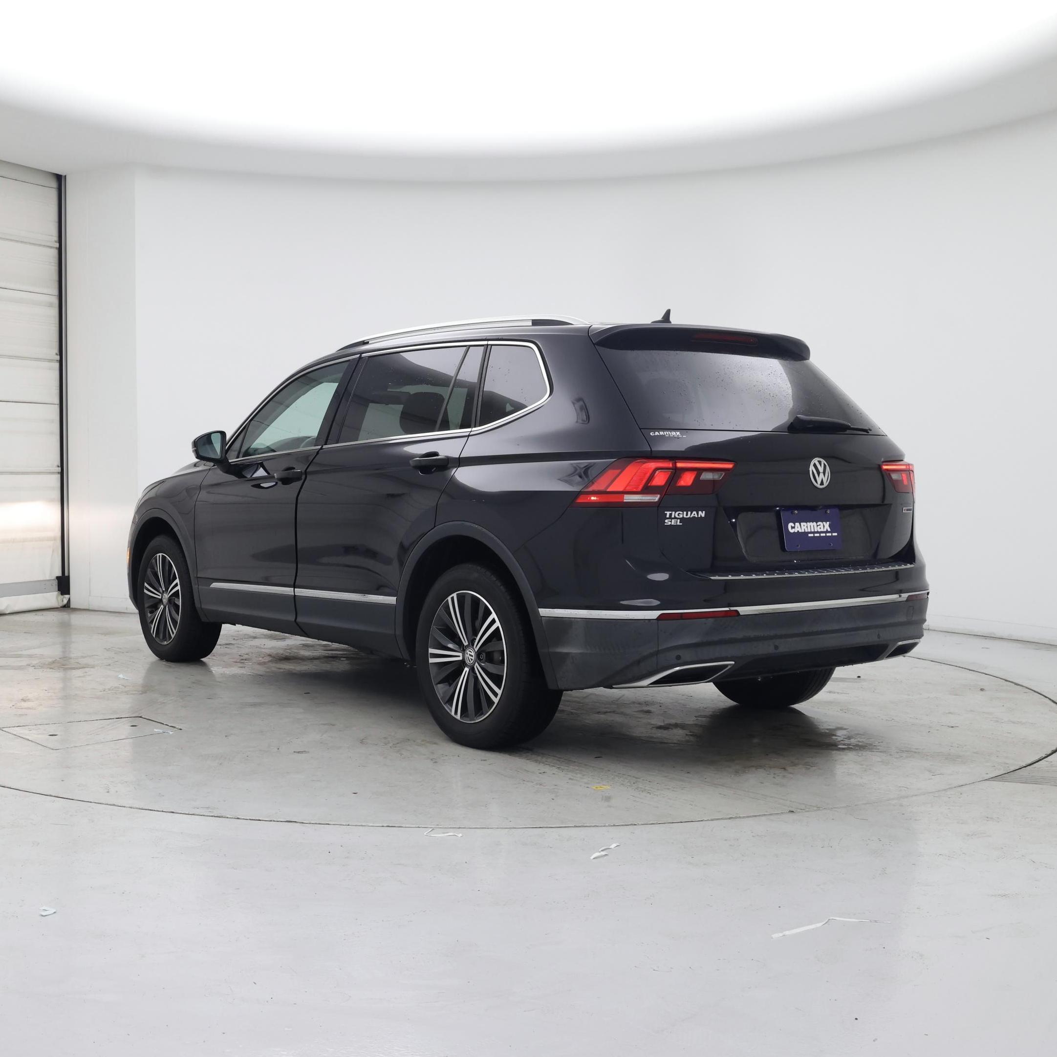 Thumbnail: 2019 Volkswagen Tiguan - 2