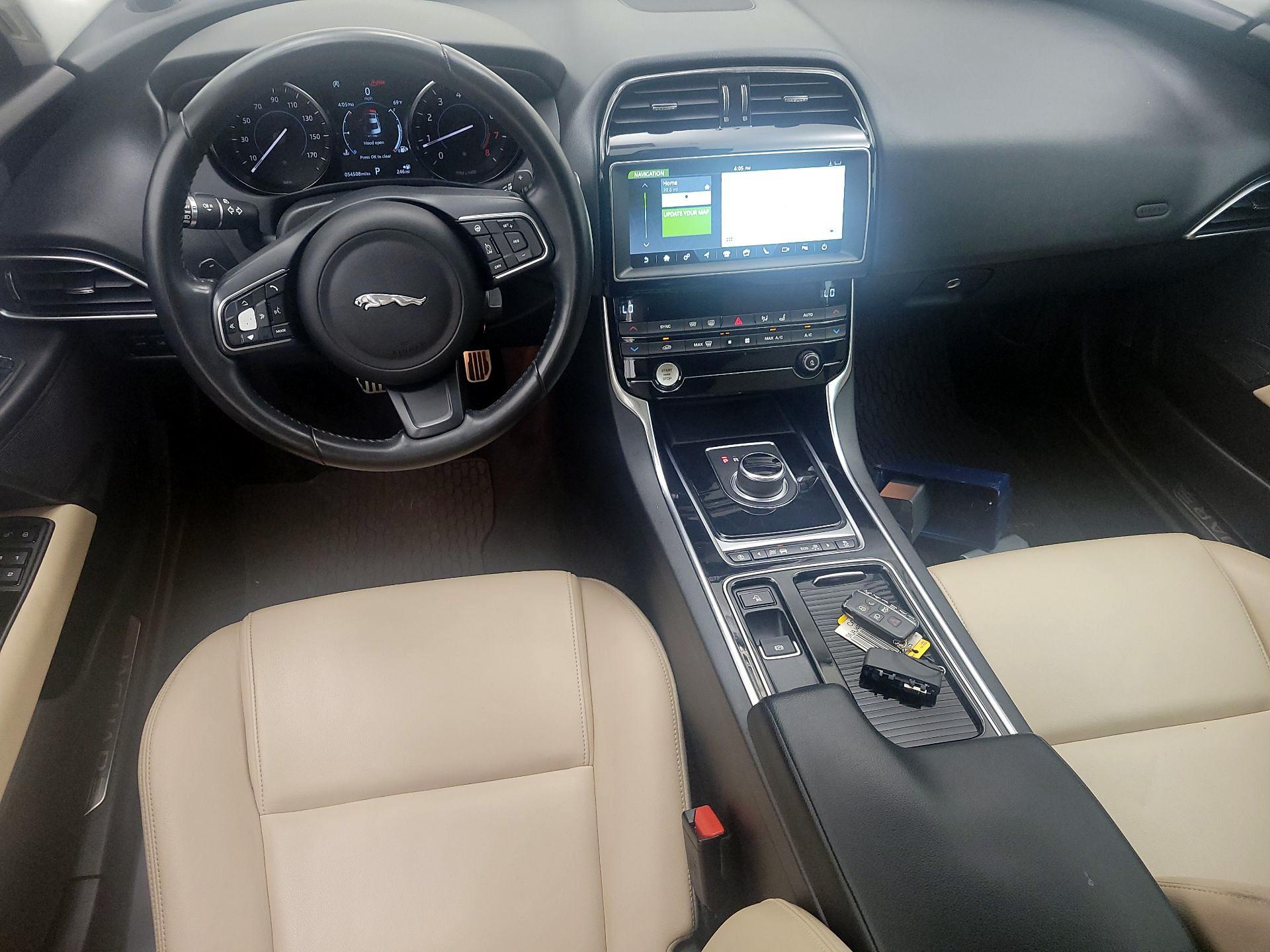 Thumbnail: 2019 Jaguar XE - 9
