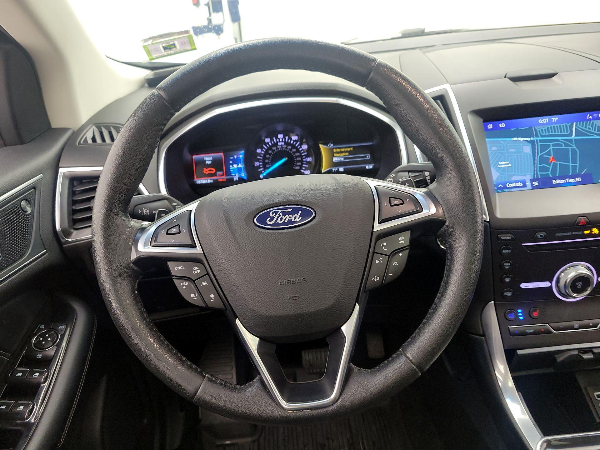 Thumbnail: 2019 Ford Edge - 10