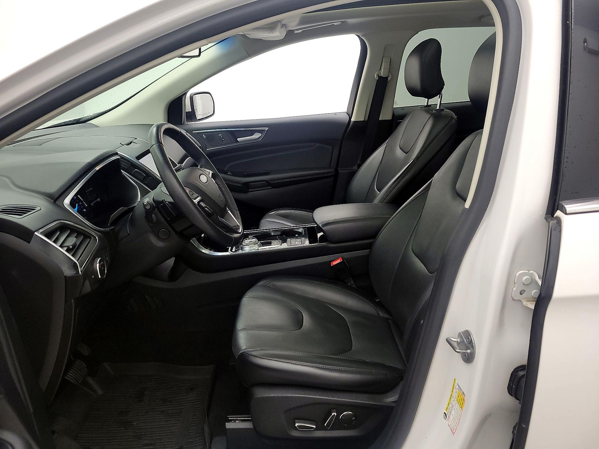 Thumbnail: 2019 Ford Edge - 11