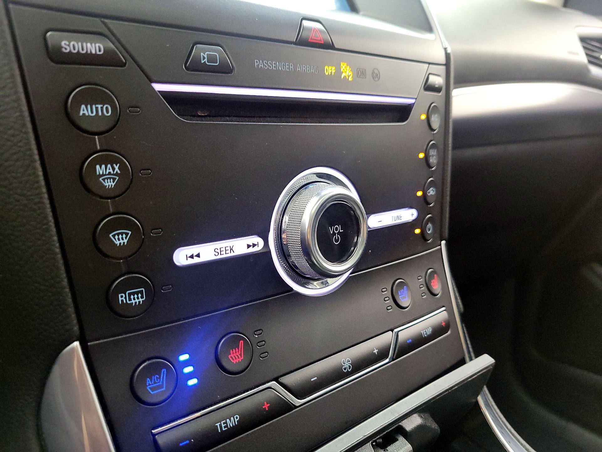 Thumbnail: 2019 Ford Edge - 17