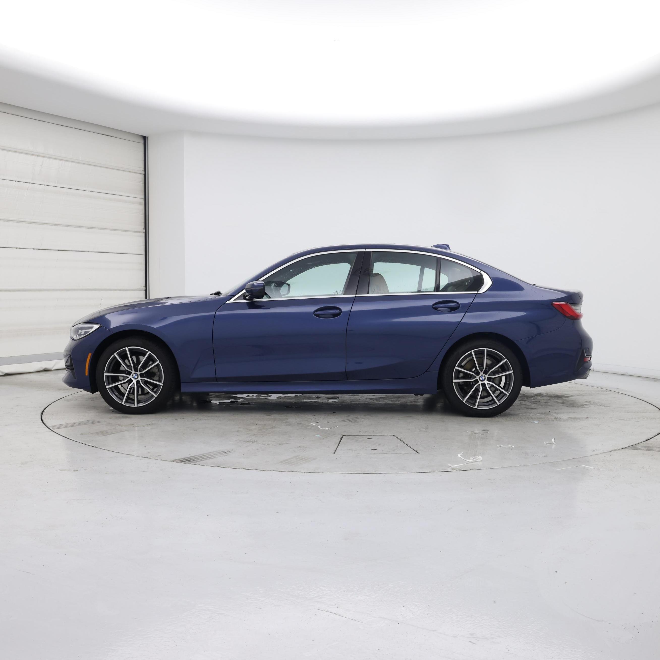 Thumbnail: 2021 BMW 3 Series - 3