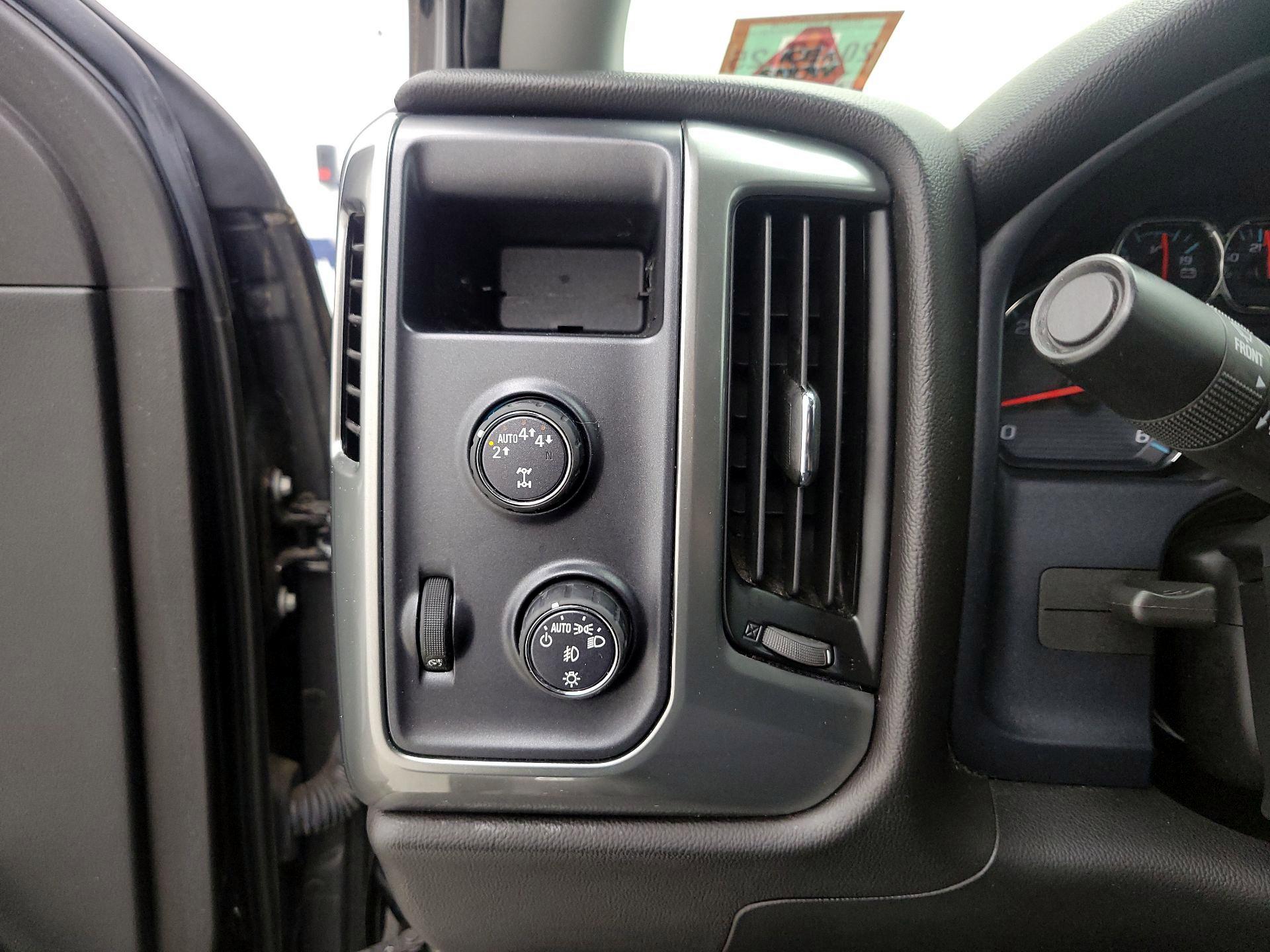 Thumbnail: 2018 Chevrolet Silverado 1500 - 13