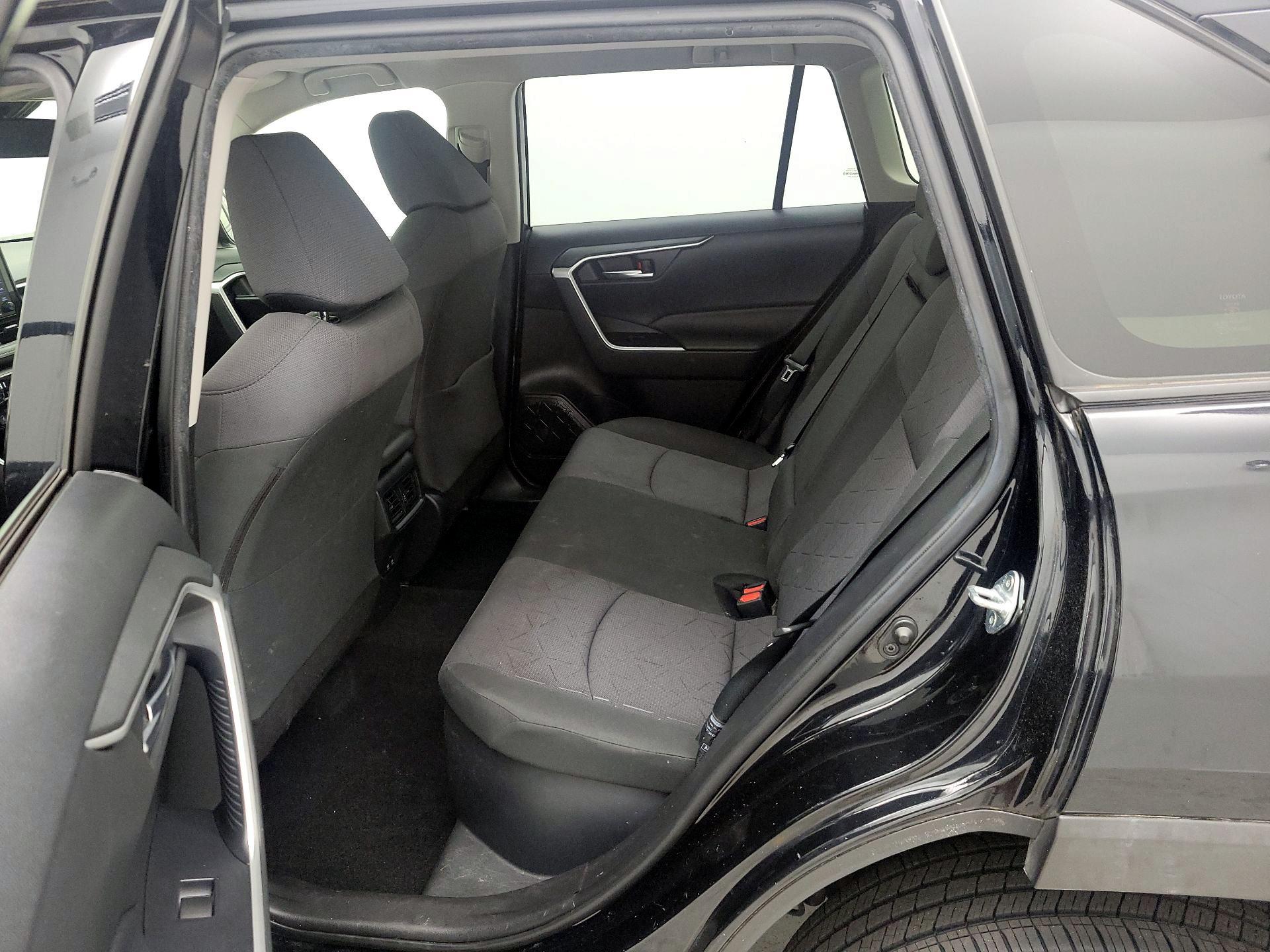Thumbnail: 2020 Toyota RAV4 - 19