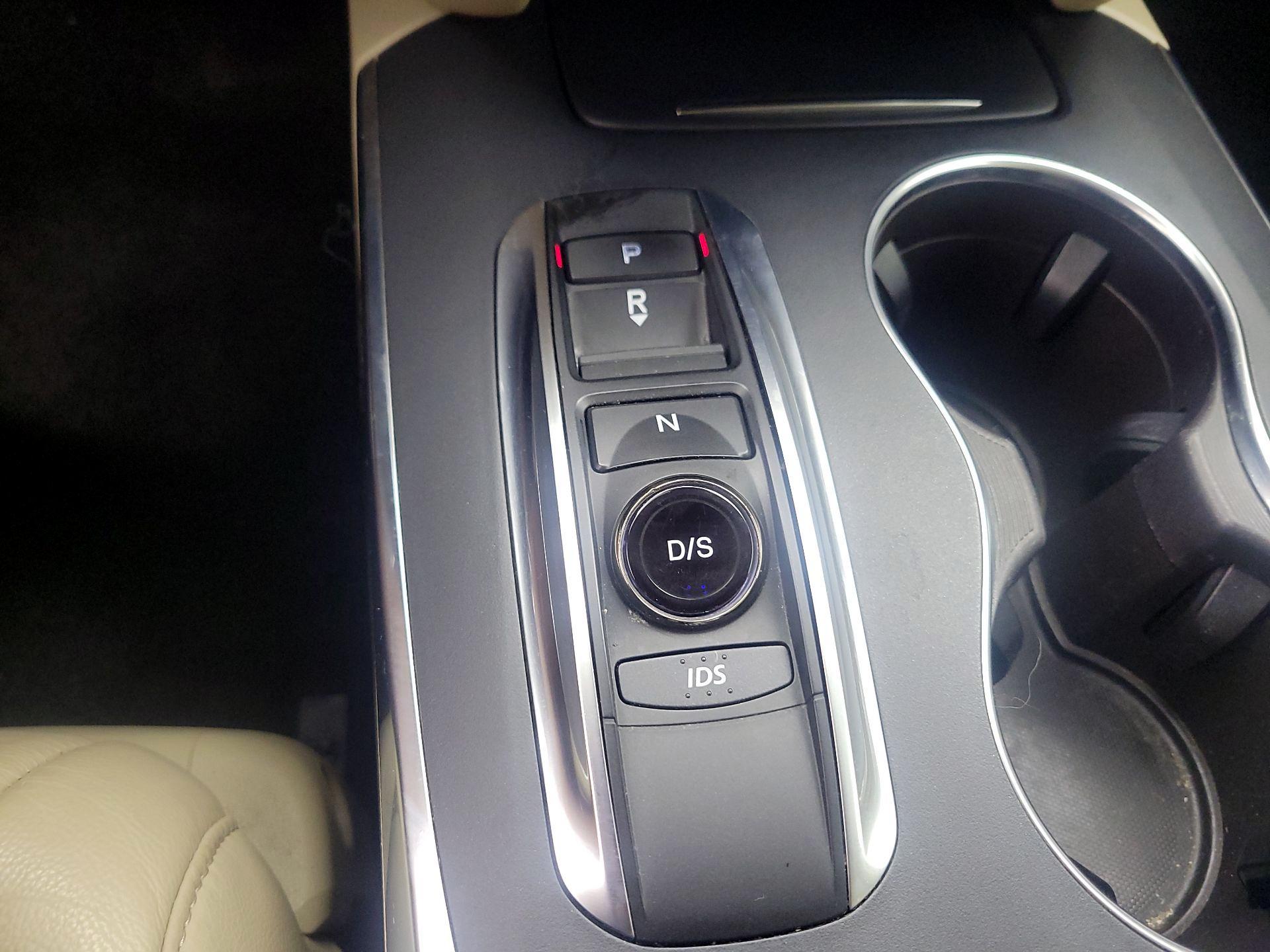 Thumbnail: 2016 Acura MDX - 17