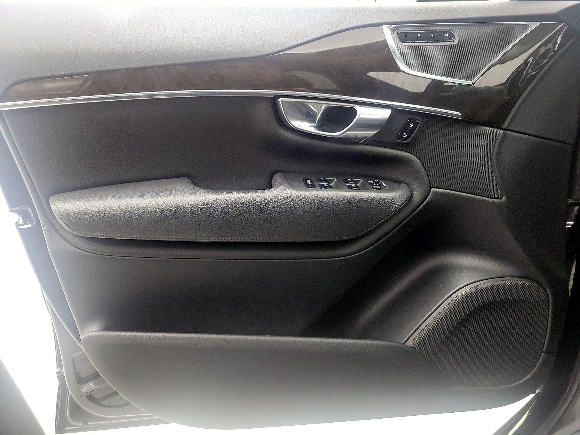 Thumbnail: 2018 Volvo XC90 - 12