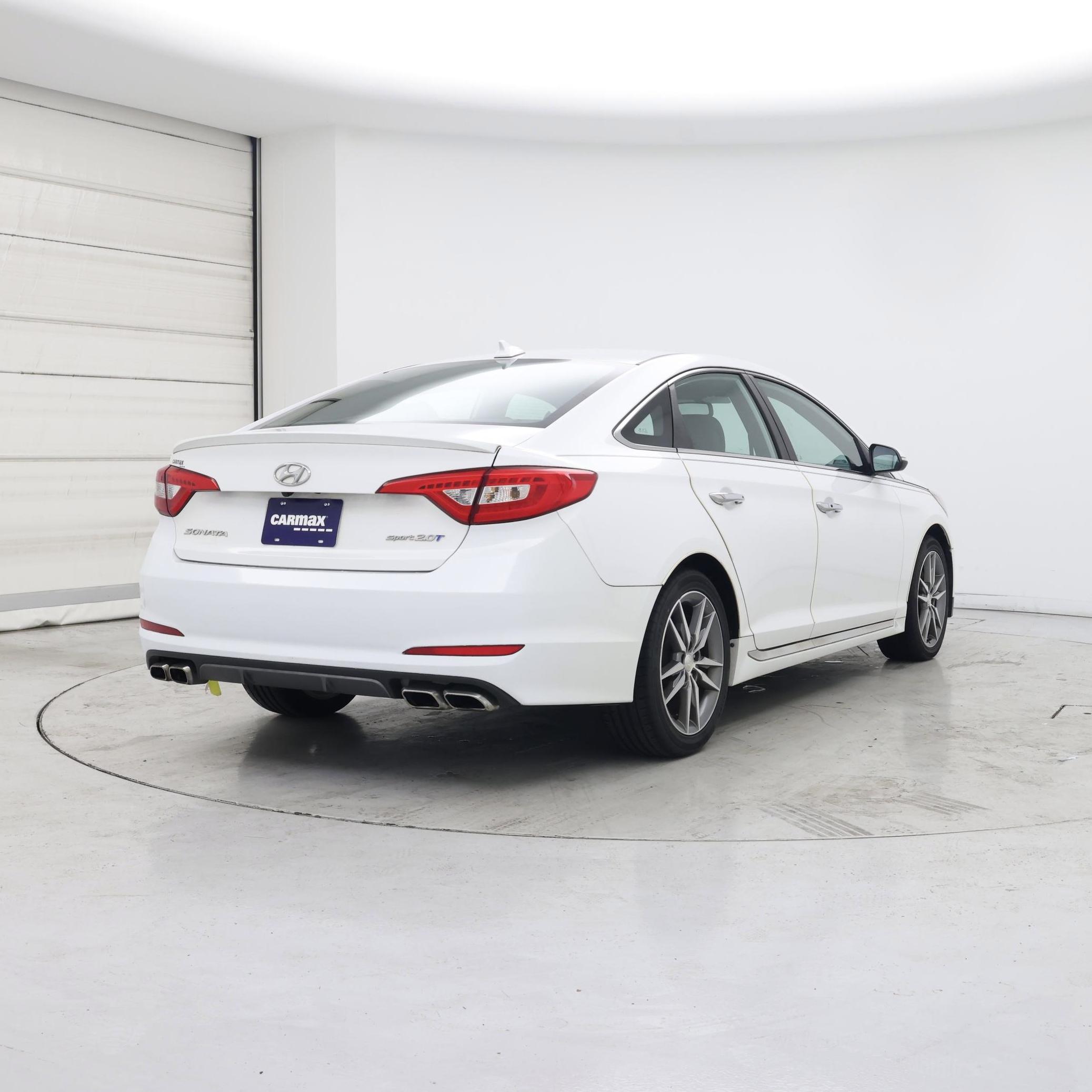 Thumbnail: 2015 Hyundai Sonata - 8